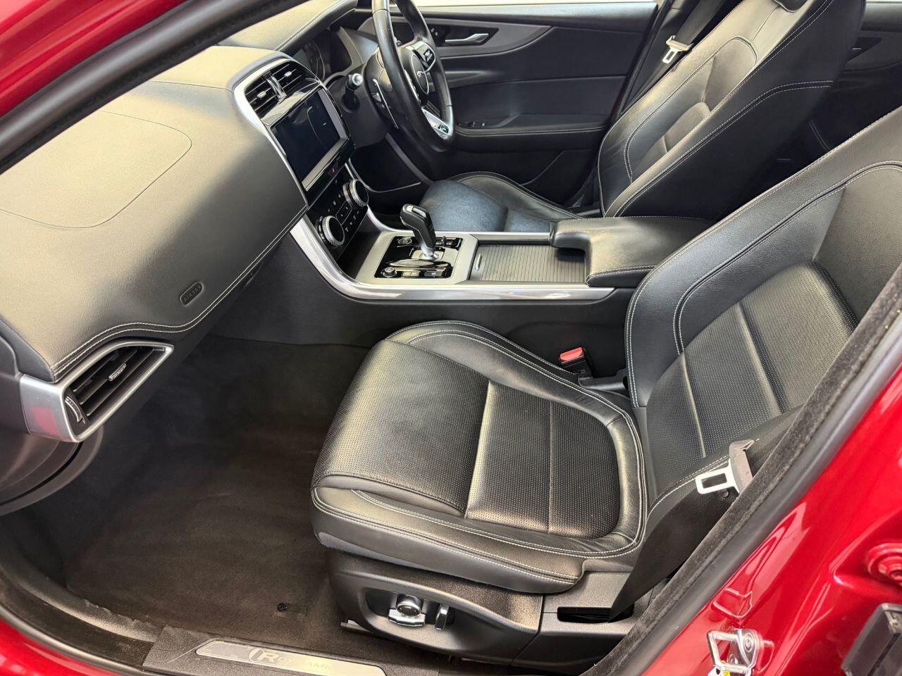 Jaguar Xe view 55