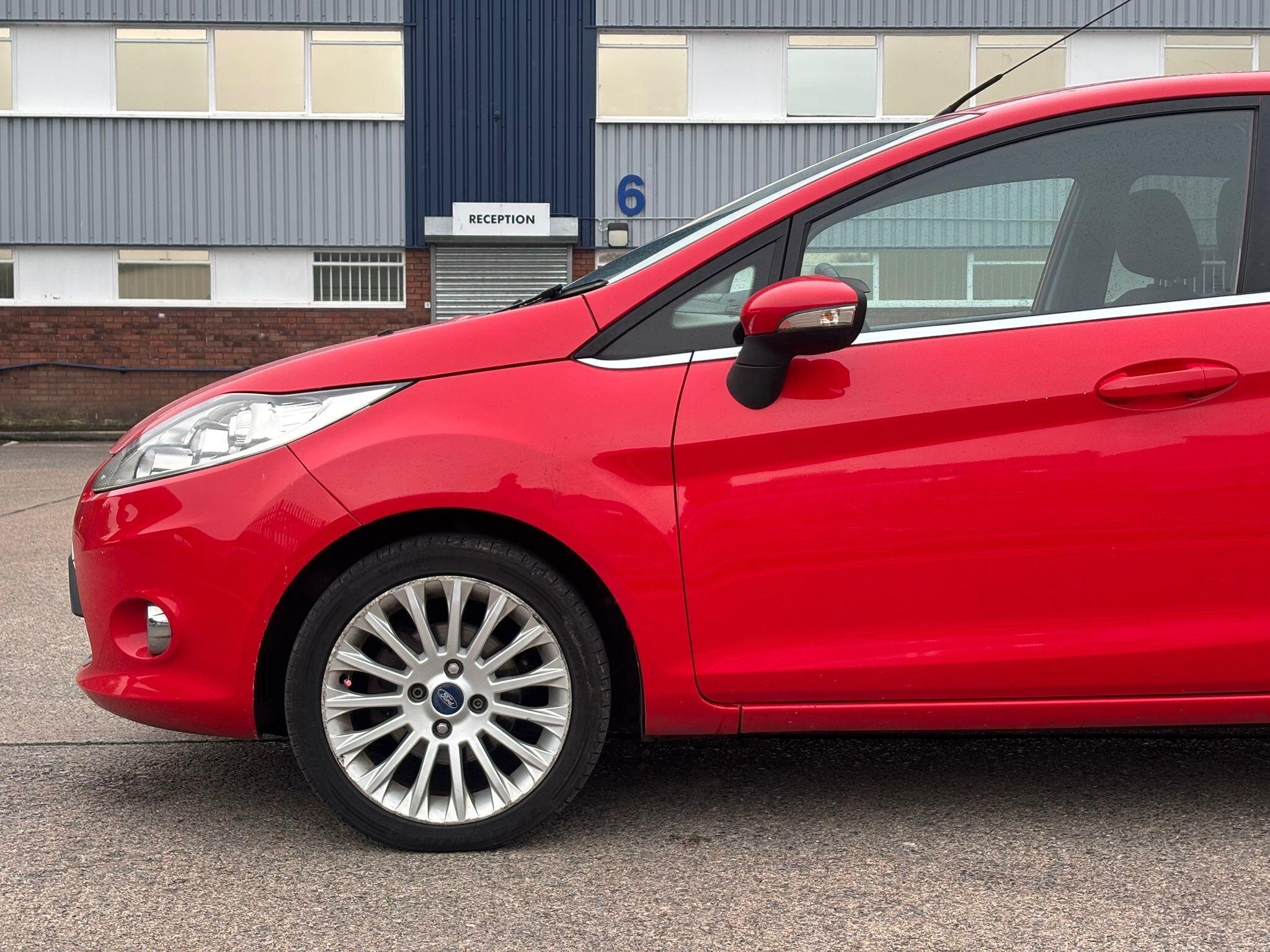 Ford Fiesta view 52