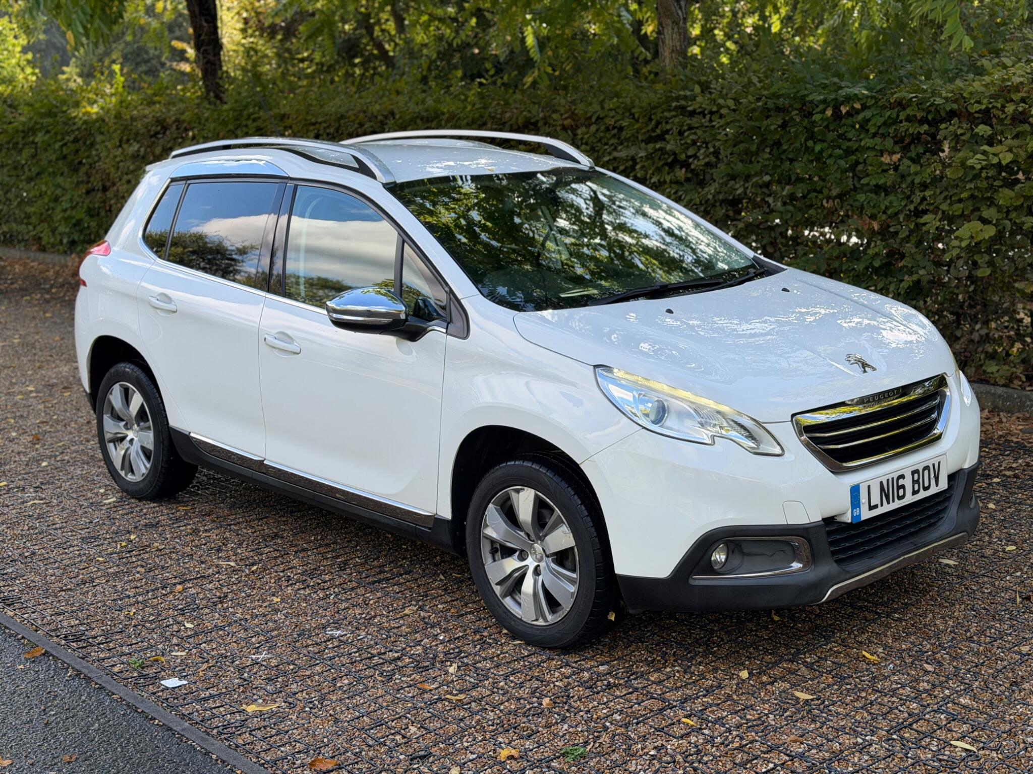 Peugeot 2008 view 5