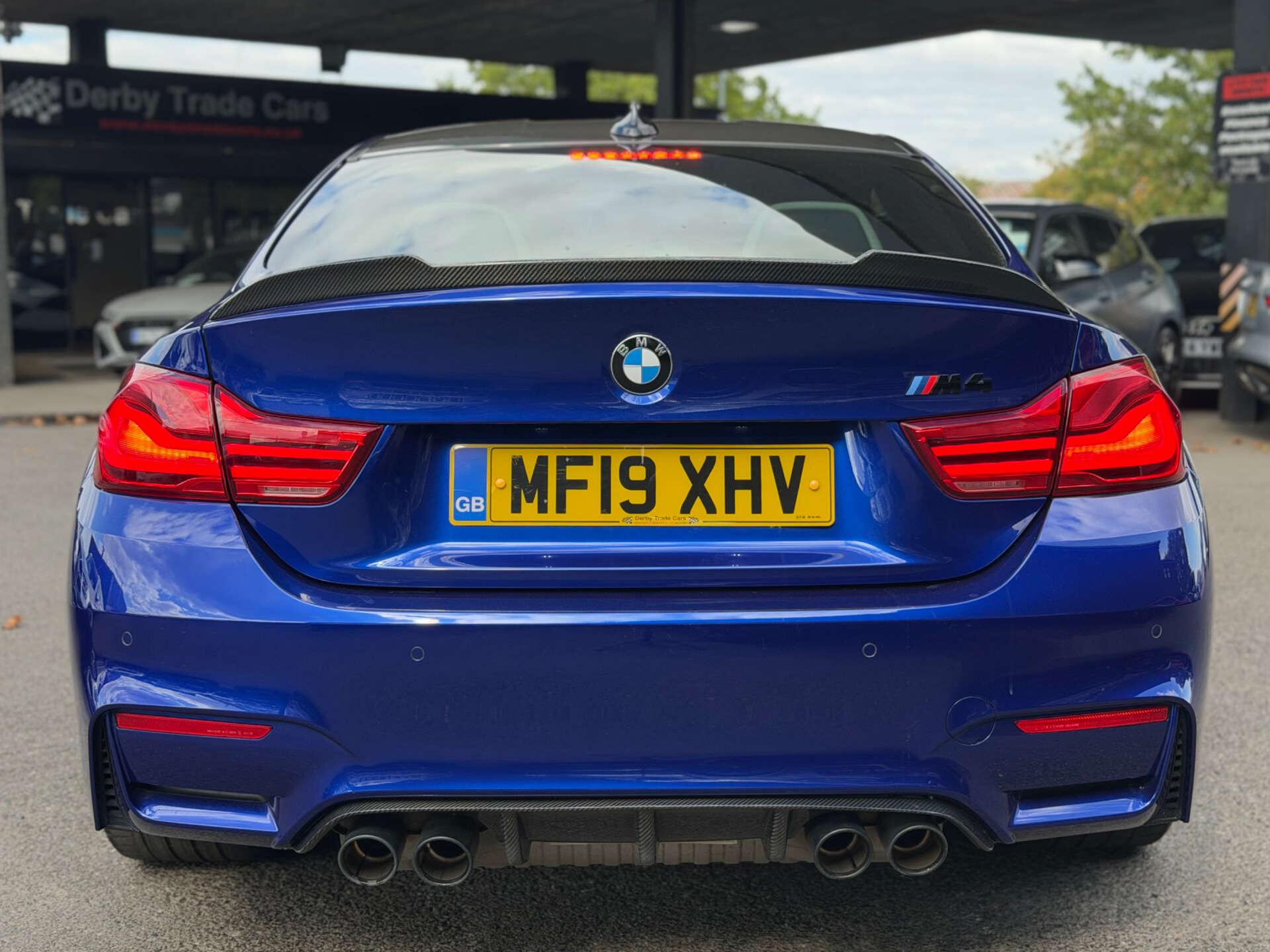 BMW M4 view 7