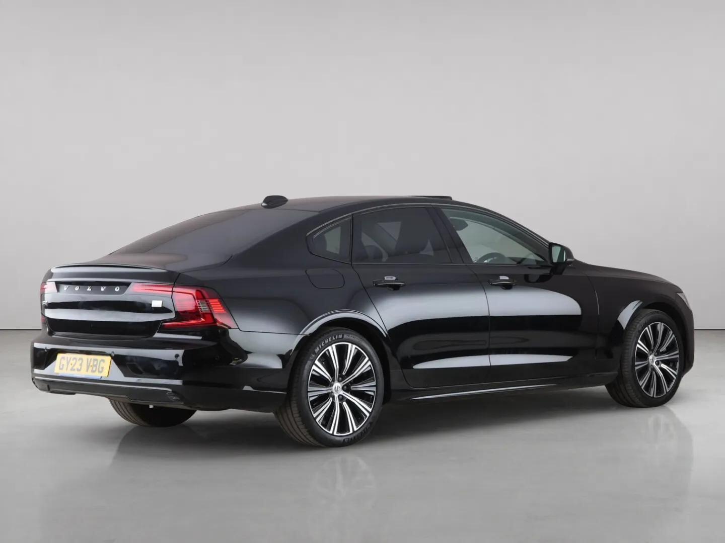 Volvo S90 view 6