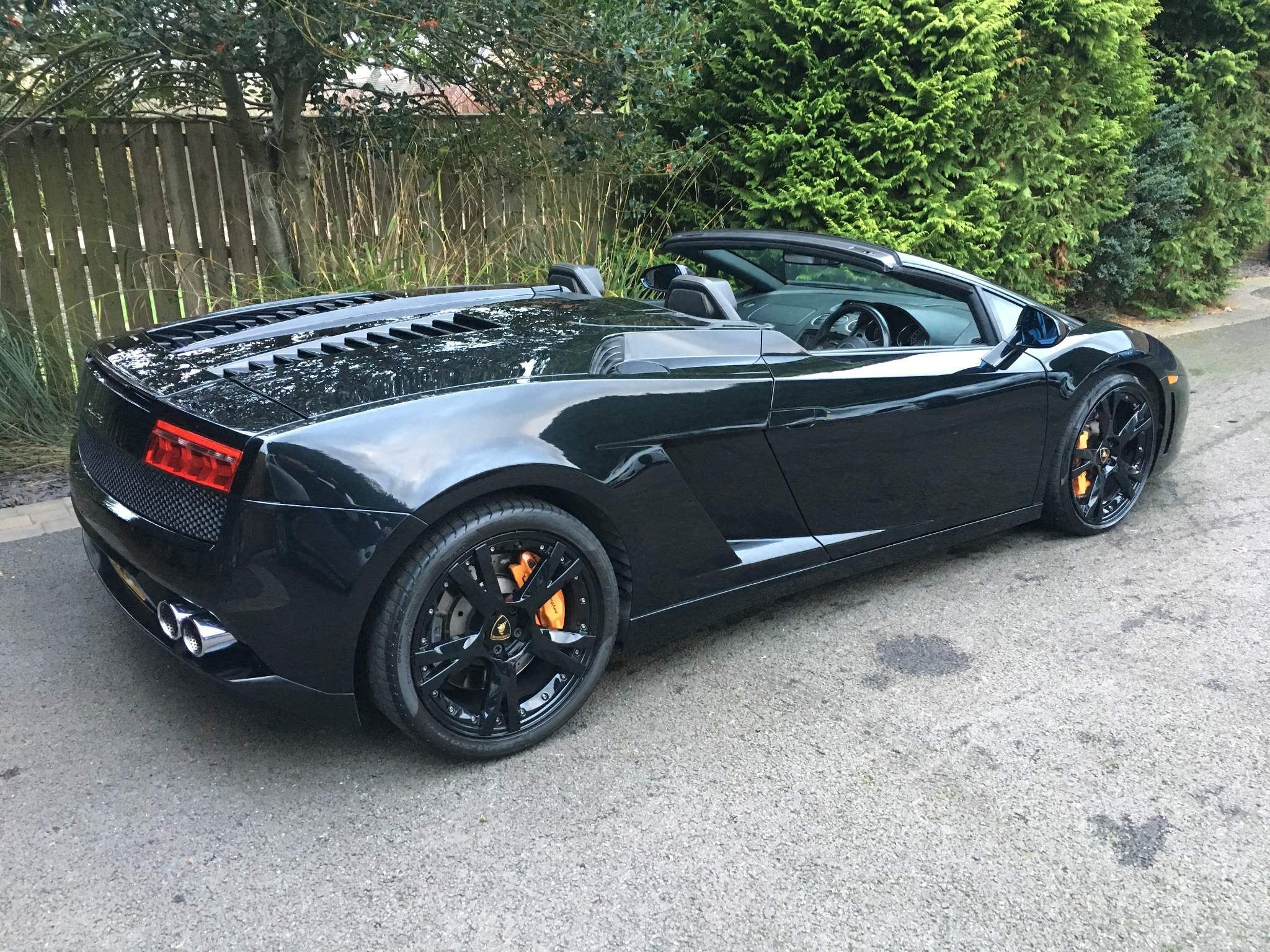 Lamborghini Gallardo view 16