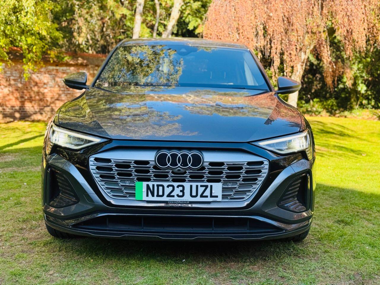 Audi Q8 E-Tron view 5