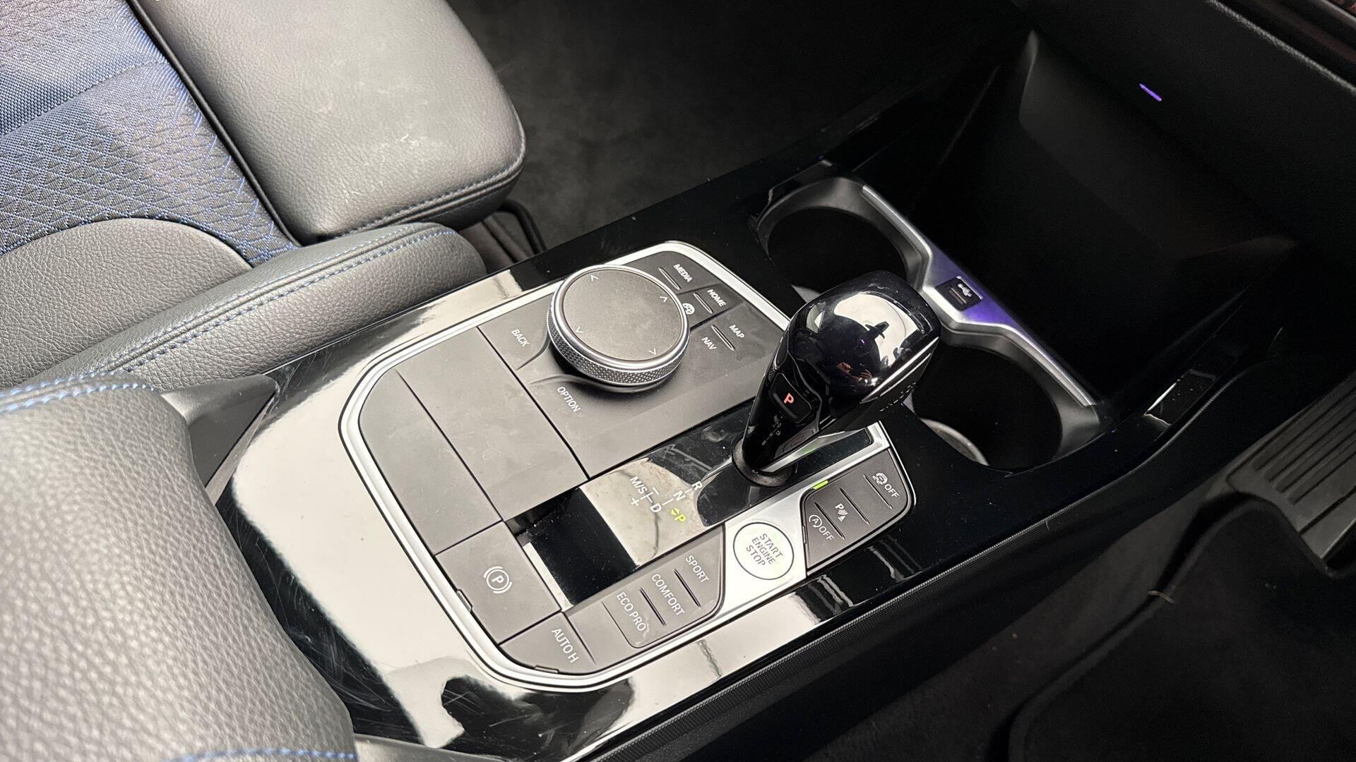 BMW 1 Series view 10