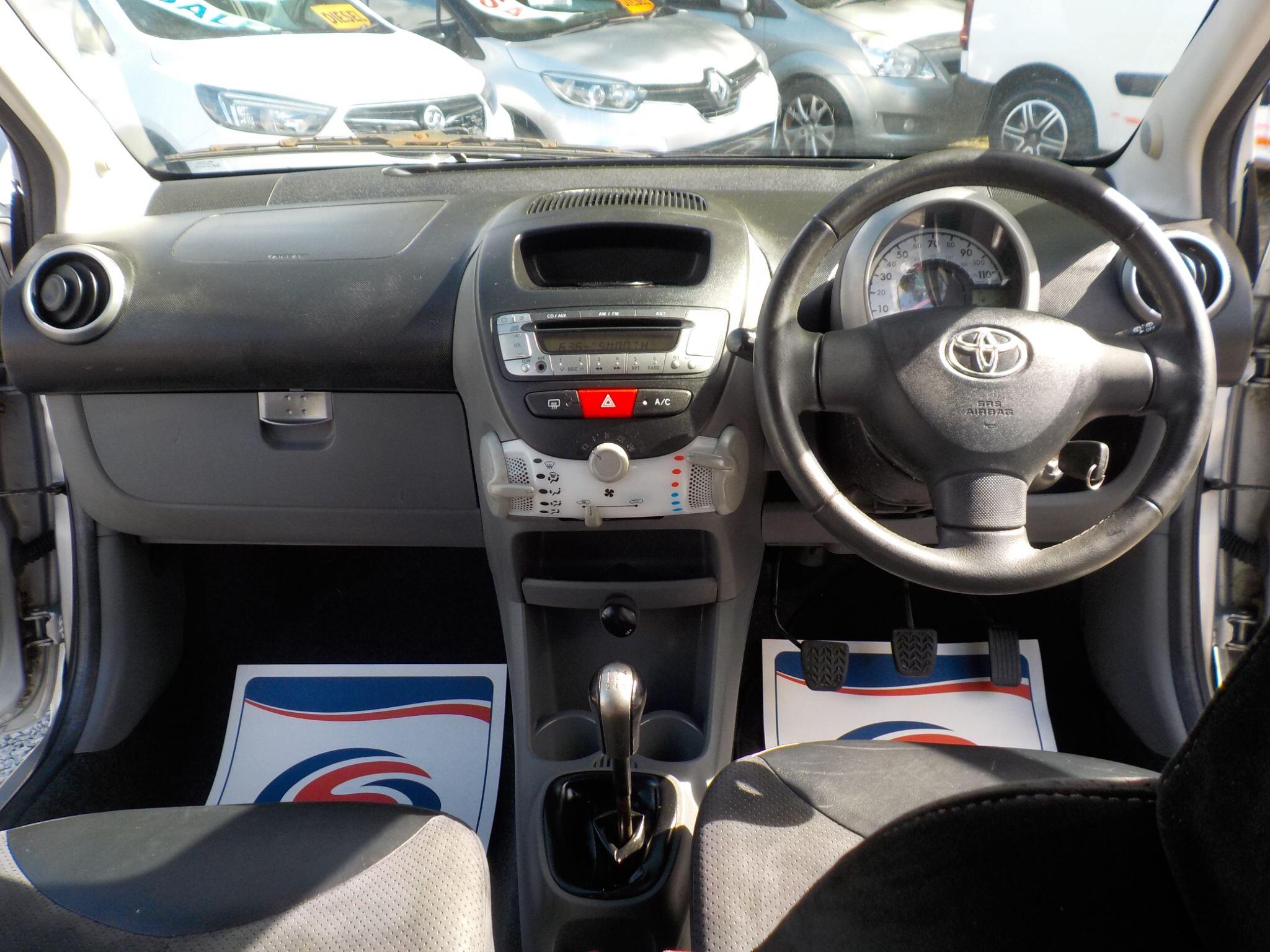 Toyota AYGO 1.0 VVT-i Ice Euro 5 3dr