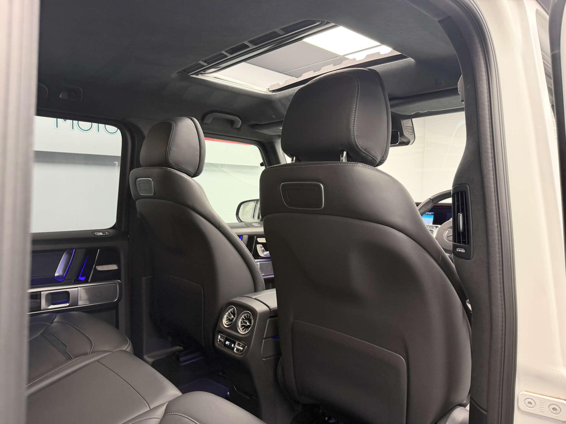 Mercedes-Benz G-Class view 10