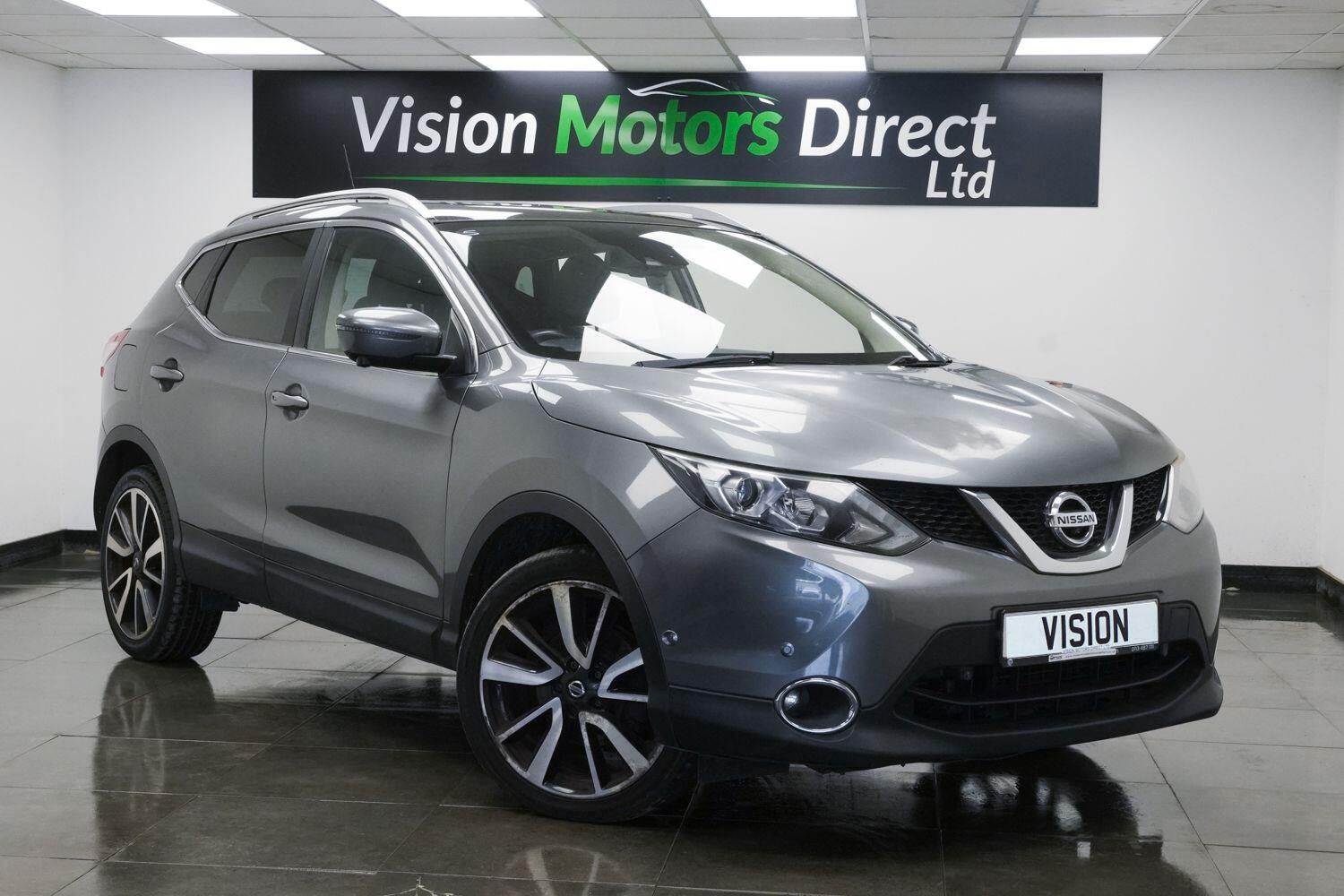 2015 Nissan Qashqai in Grey for sale