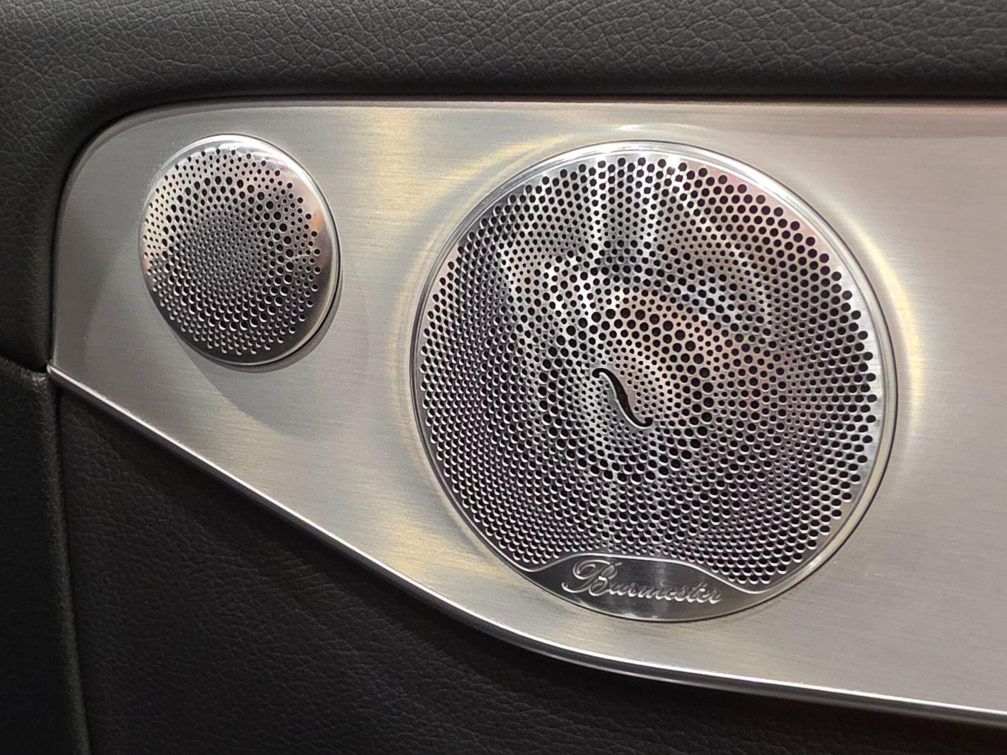 Mercedes-Benz GLC view 40