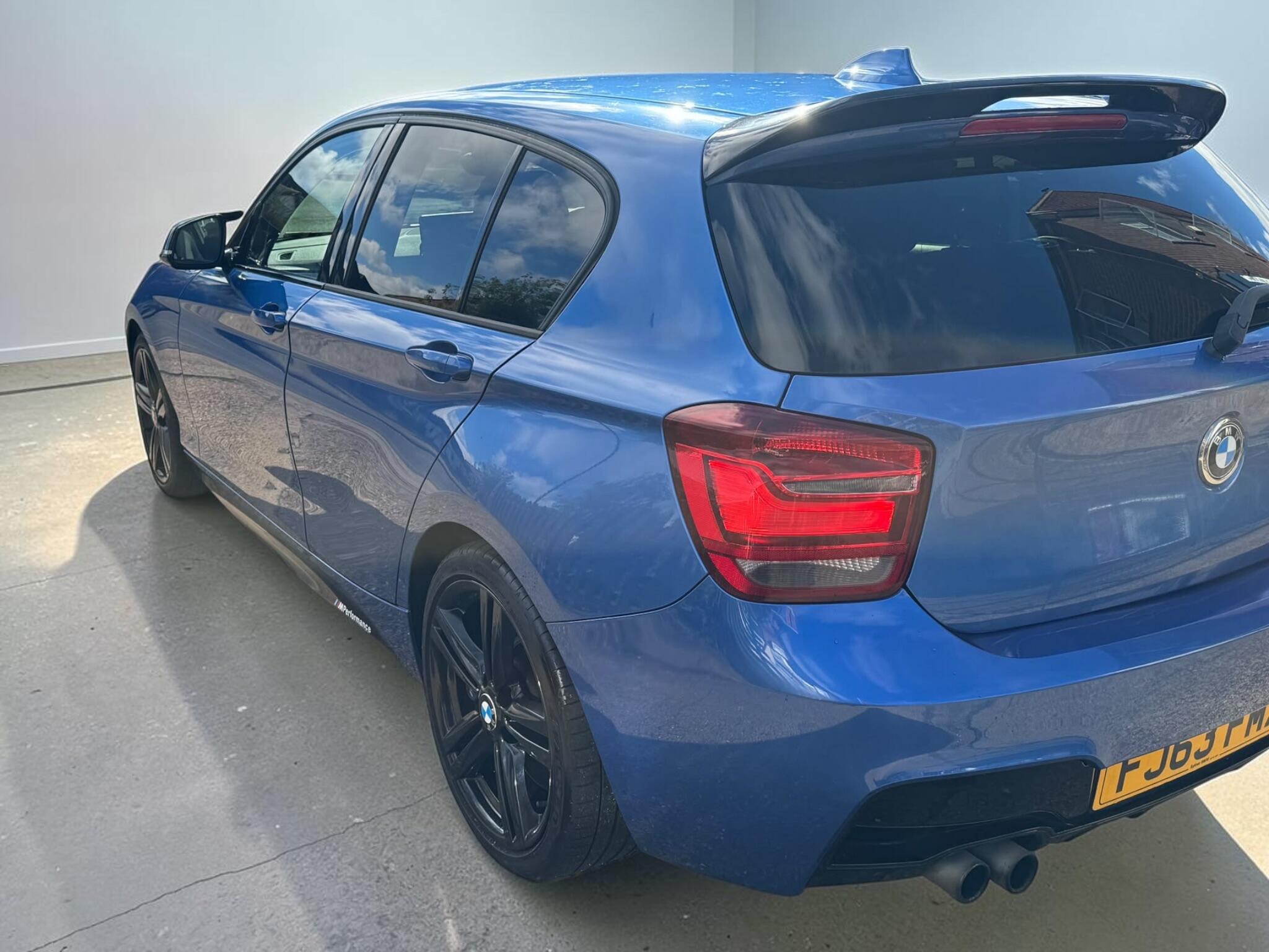 BMW 1 Series view 4