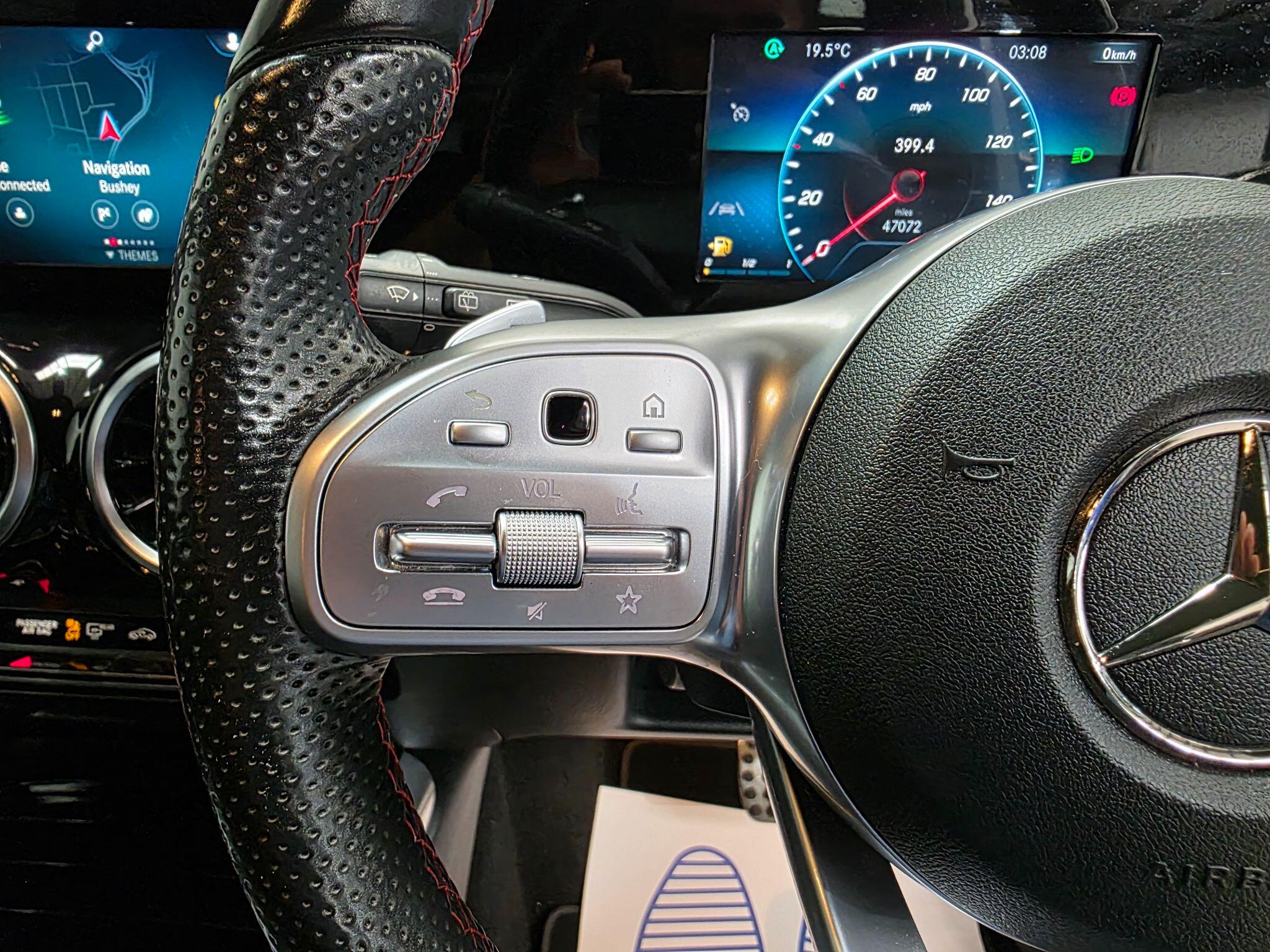 Mercedes-Benz Gla view 18