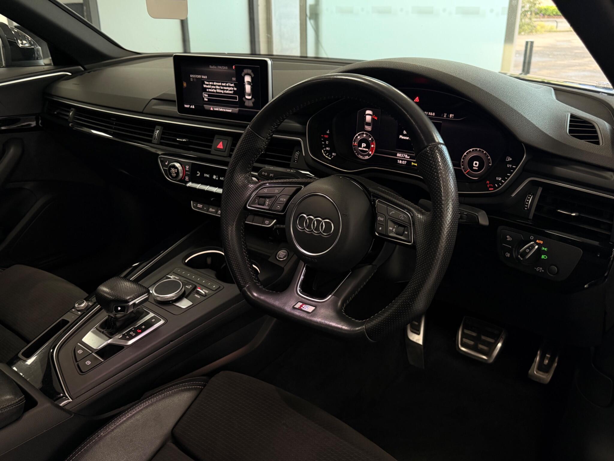 Audi A4 view 12