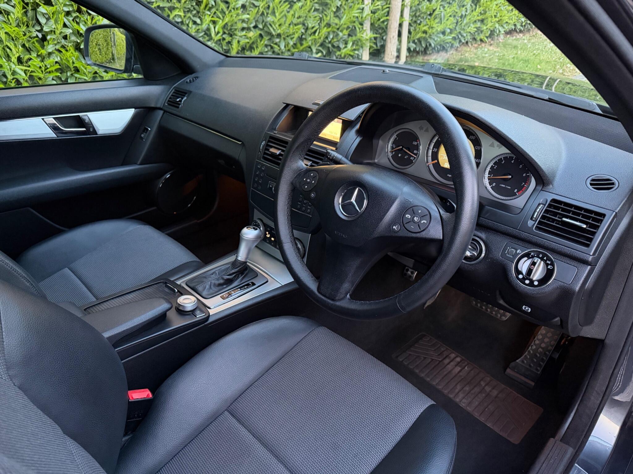 Mercedes-Benz C-Class view 13