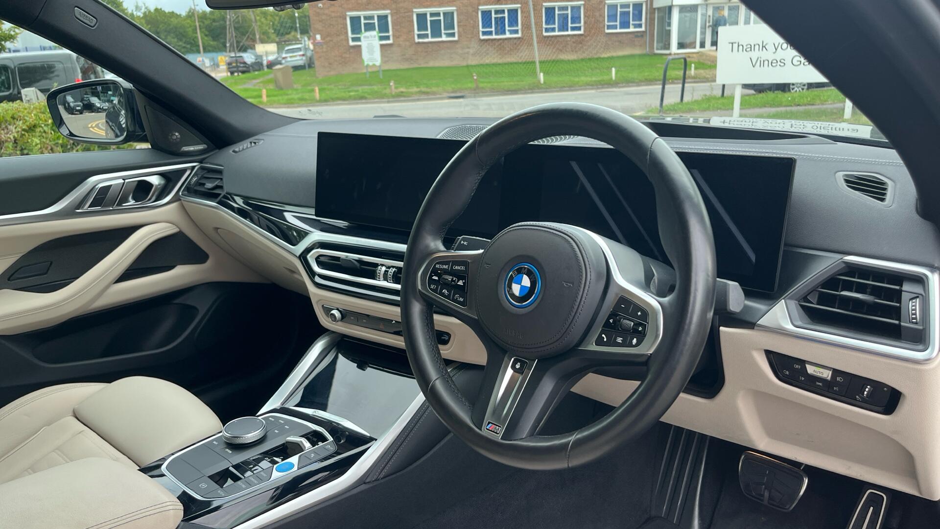 BMW i4 view 6