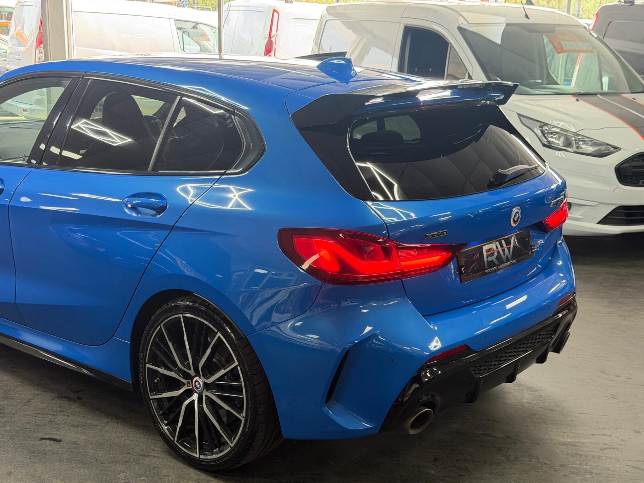 BMW 1 Series view 9