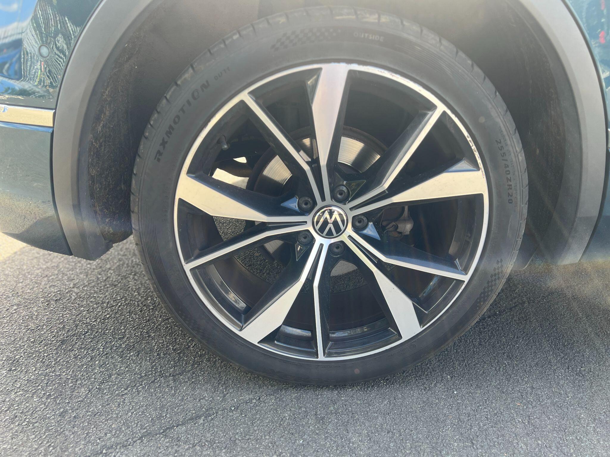 Volkswagen Tiguan view 19