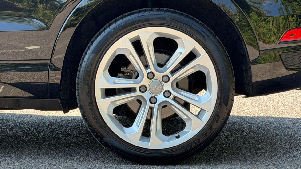 Audi Audi Q3 view 34