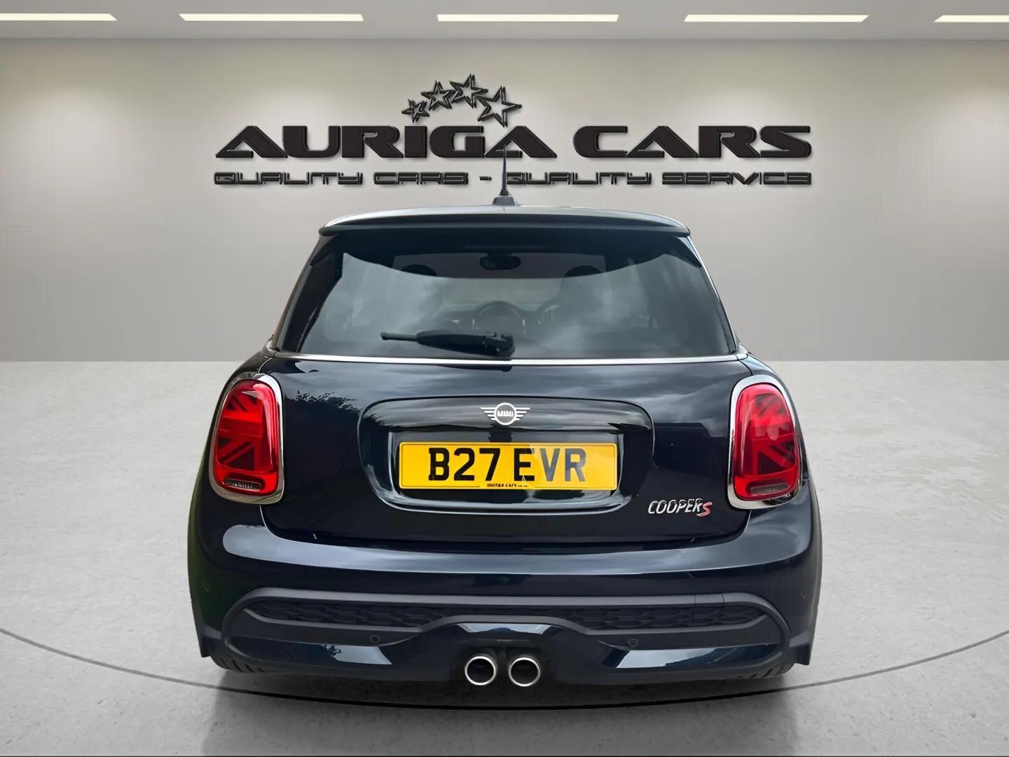 Mini Hatch view 10