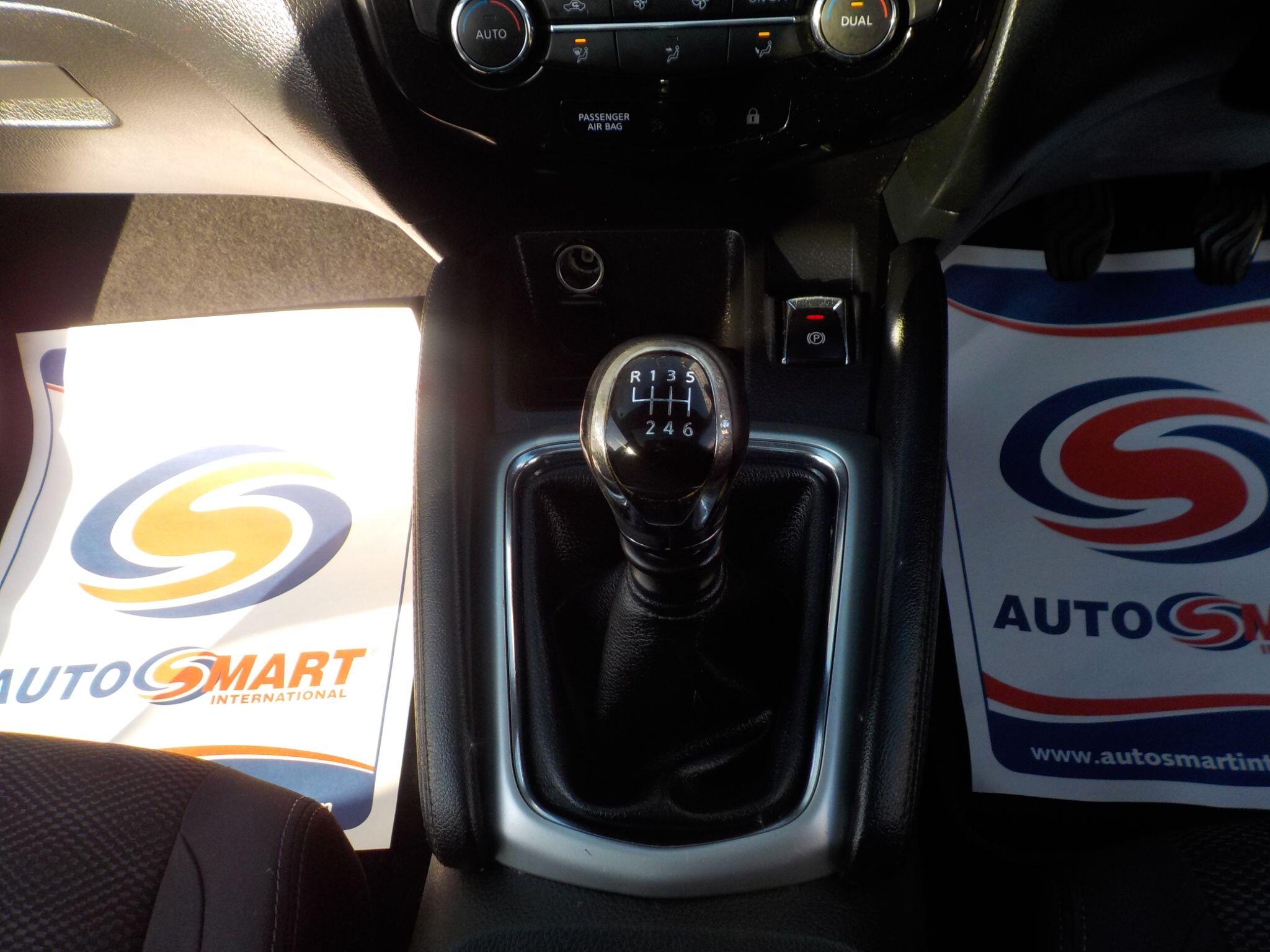Nissan Qashqai 1.5 dCi Acenta Premium 2WD Euro 5 (s/s) 5dr