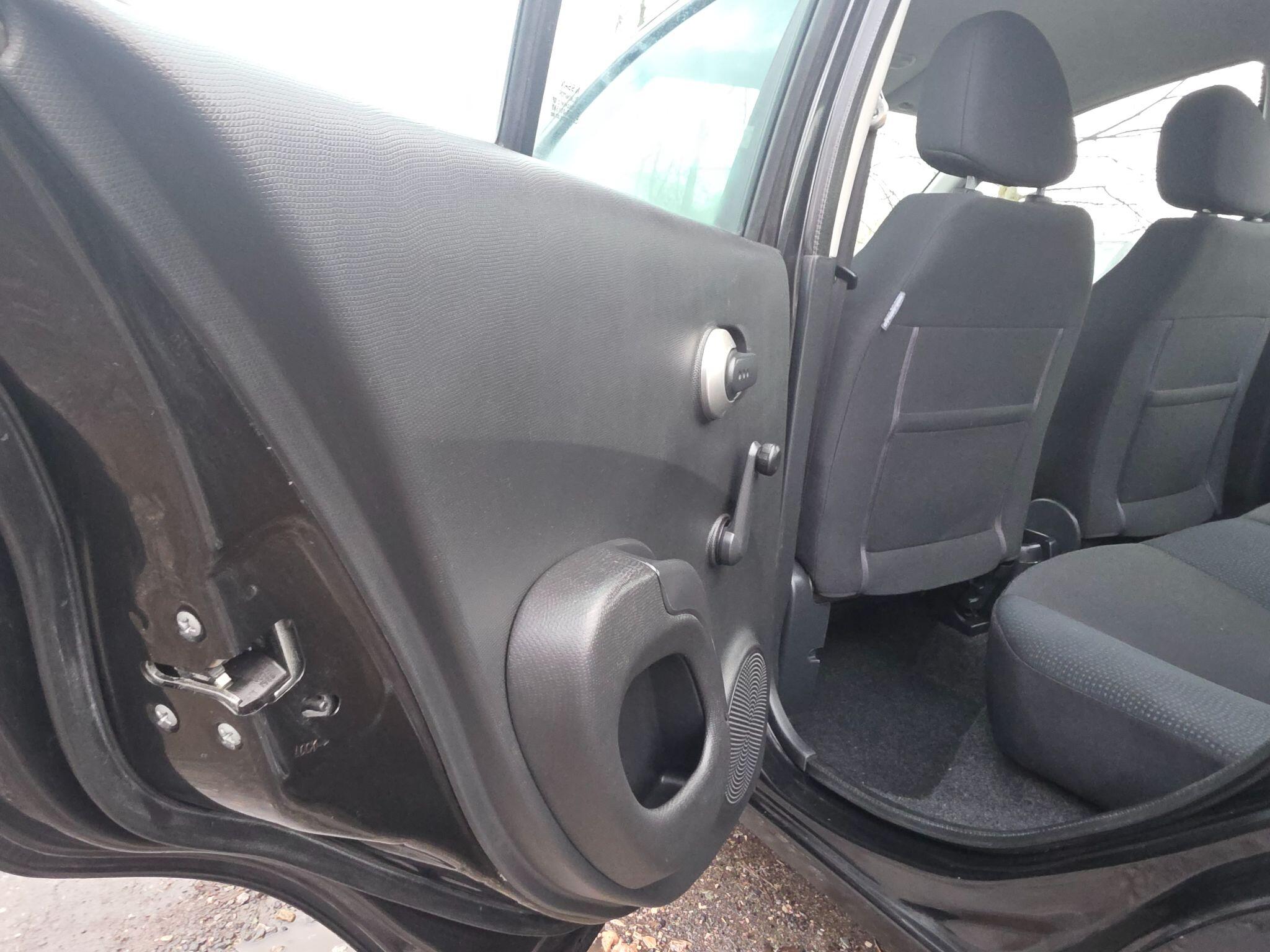 2009 Nissan Micra image 28