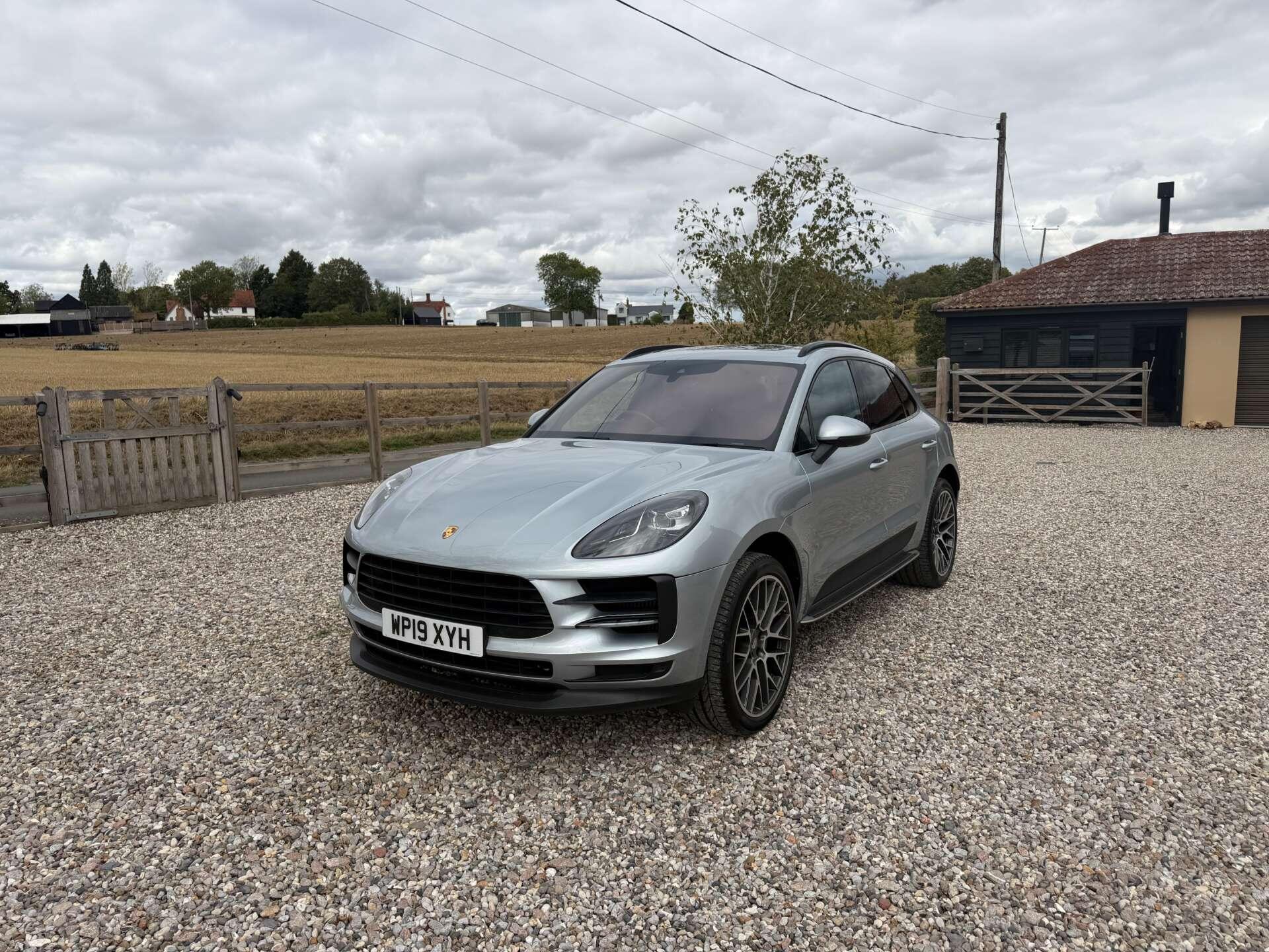 Porsche Macan view 2