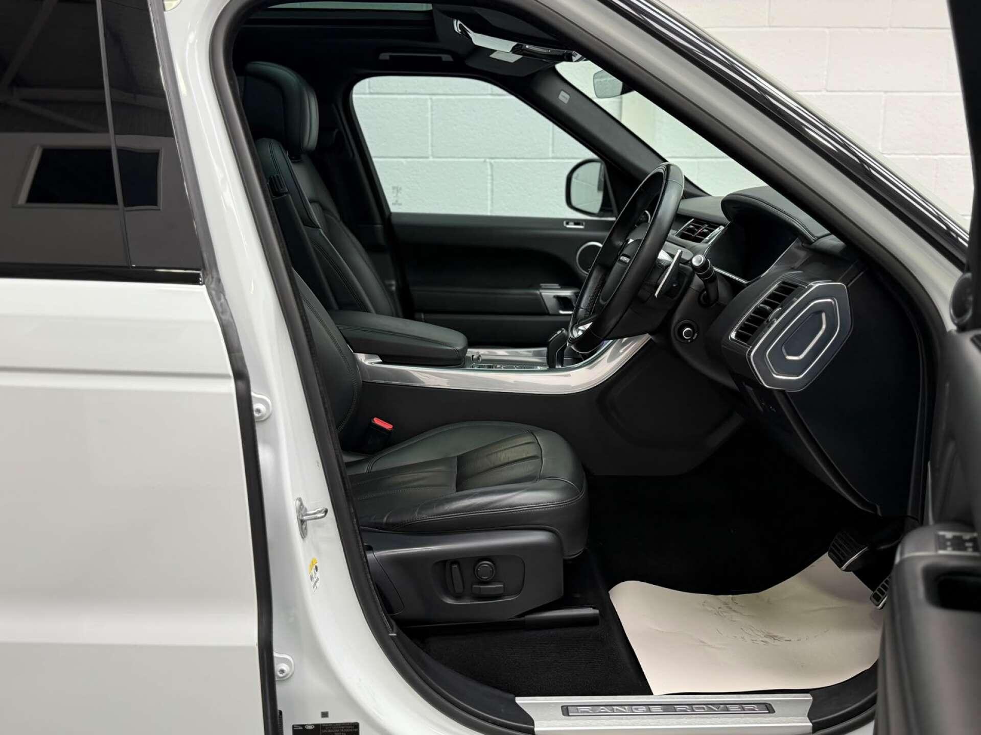 Land Rover Range Rover Sport view 16