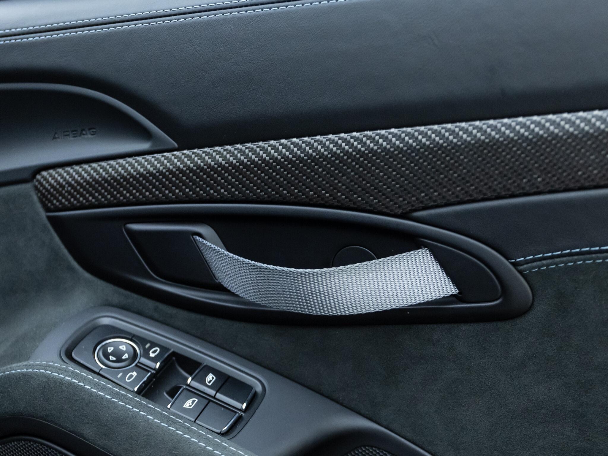 Porsche Cayman view 17