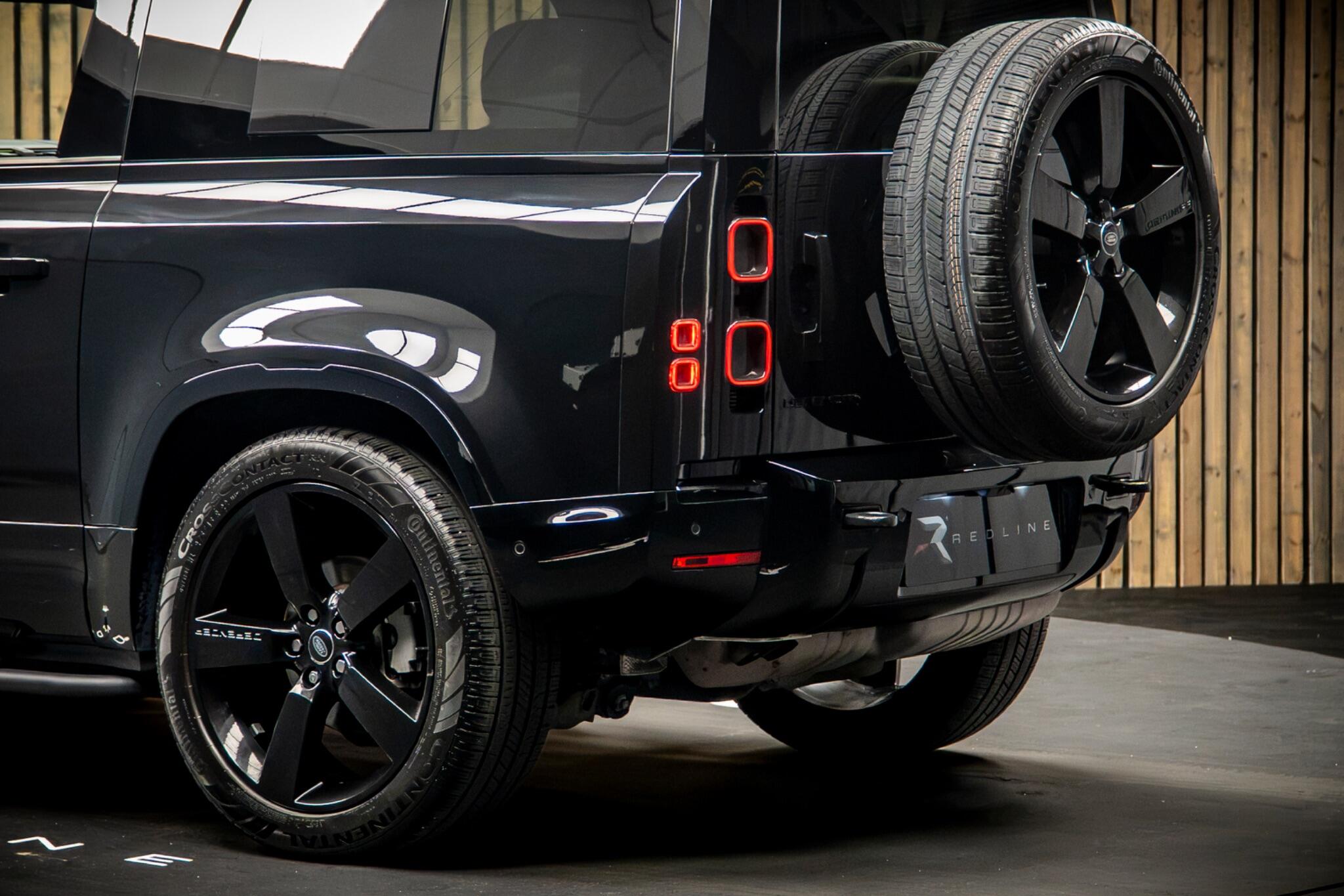 Land Rover Defender view 18