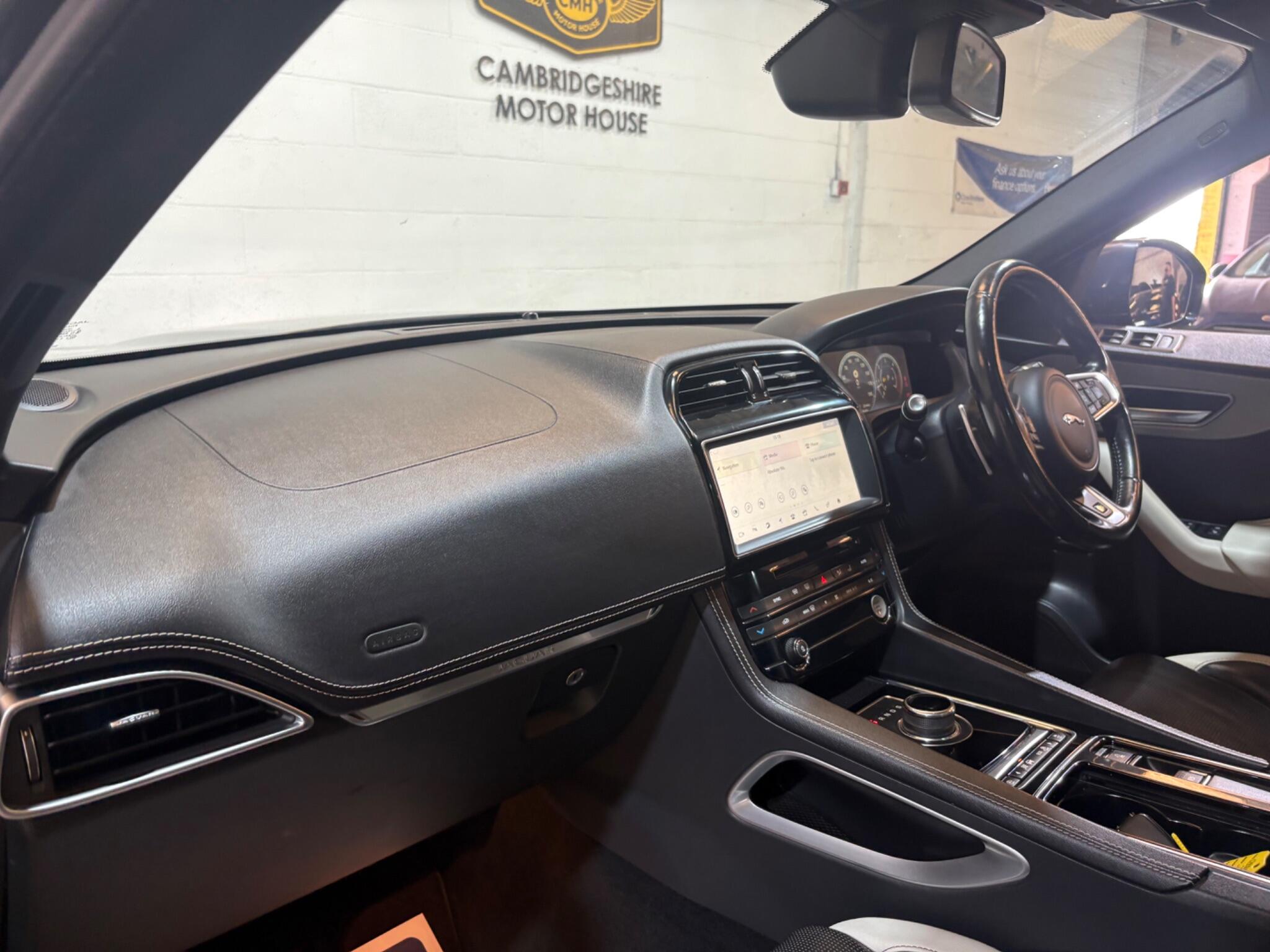 Jaguar F-Pace view 77