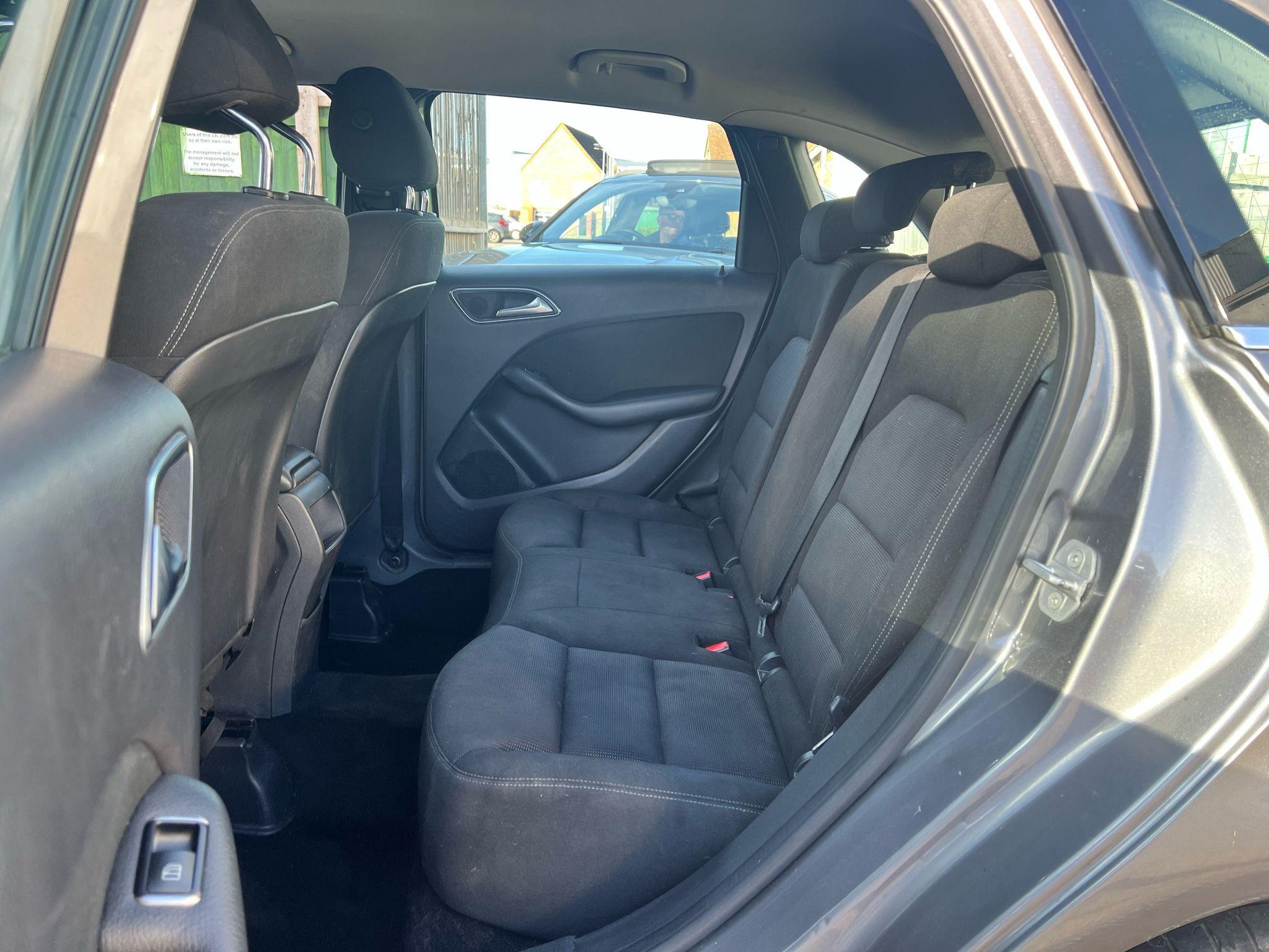 Mercedes-Benz B-Class view 20