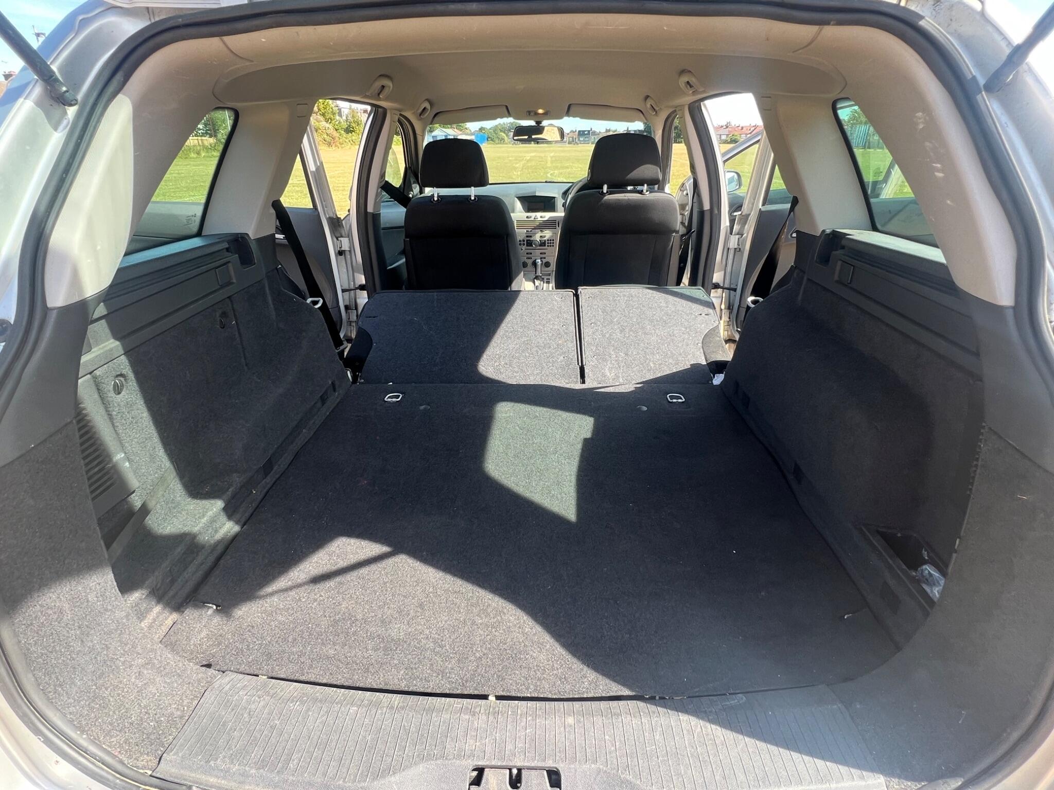 Vauxhall Astra view 22