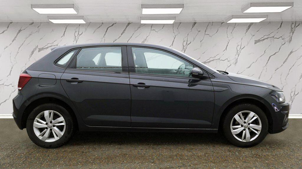 Volkswagen Polo view 8