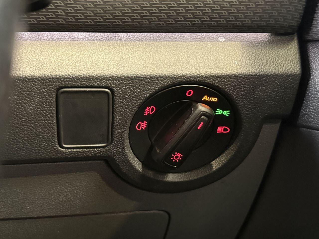 Volkswagen T-Cross view 35
