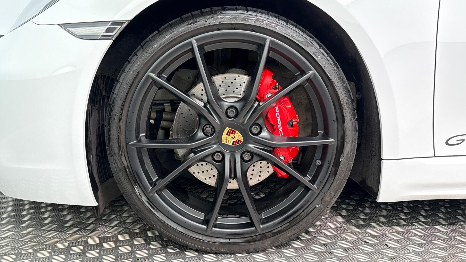 Porsche Cayman view 9
