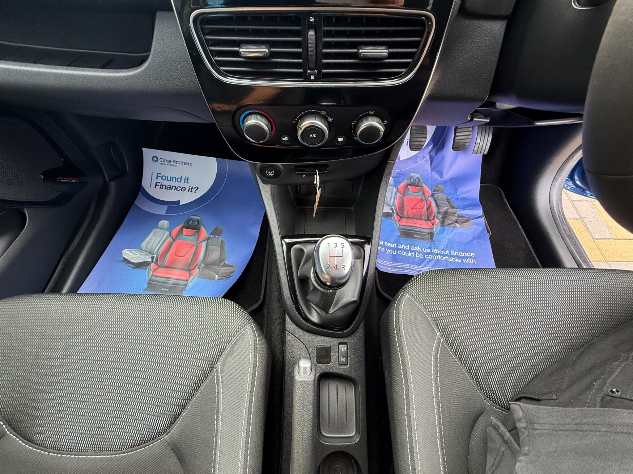 Renault Clio view 34