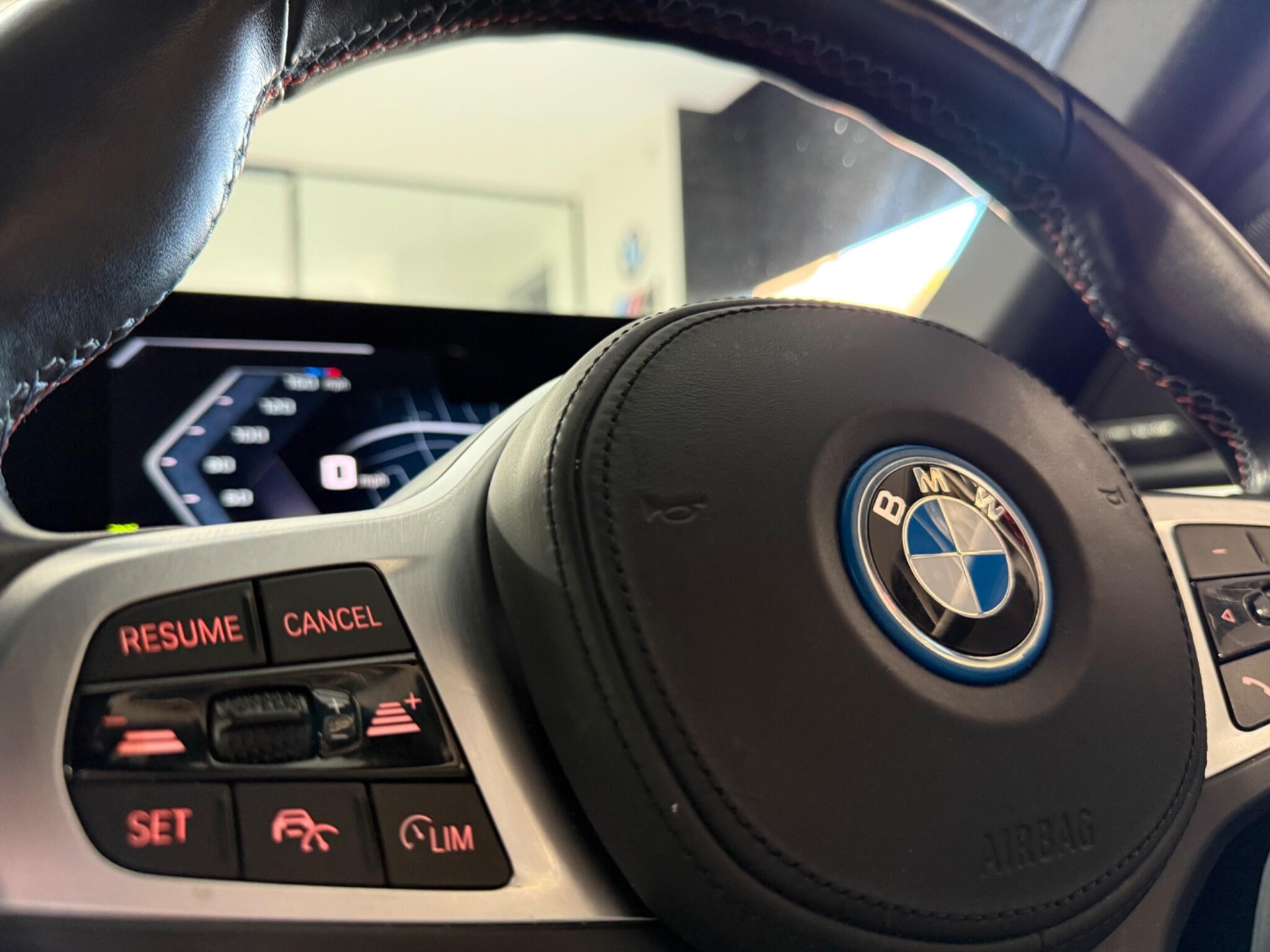 BMW i4 view 23