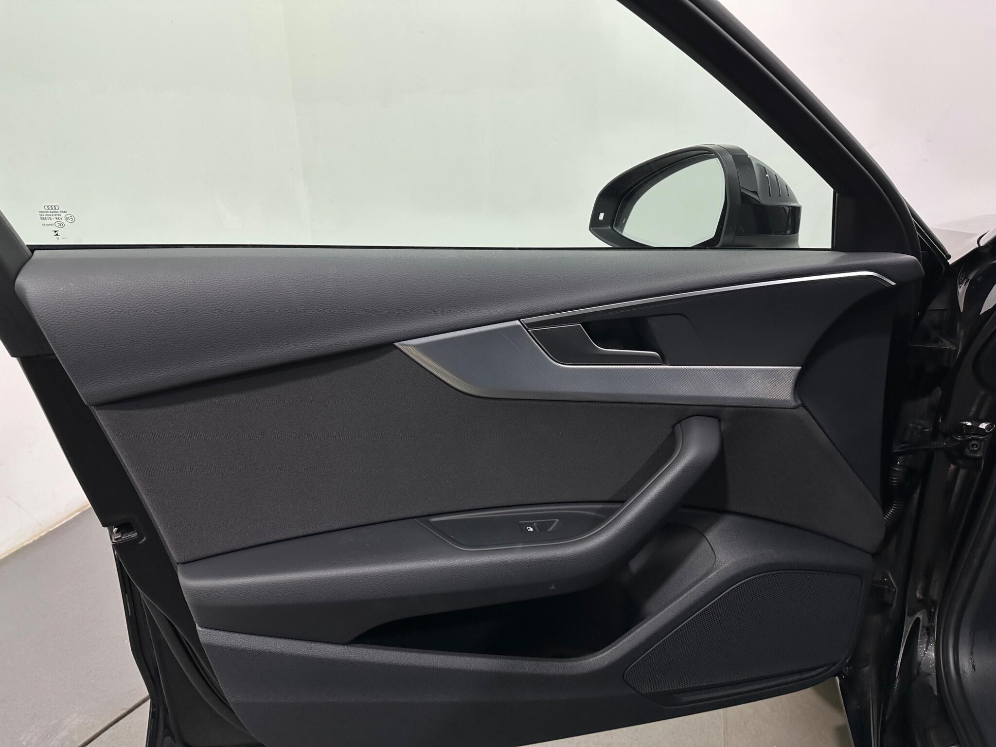 Audi A4 view 37