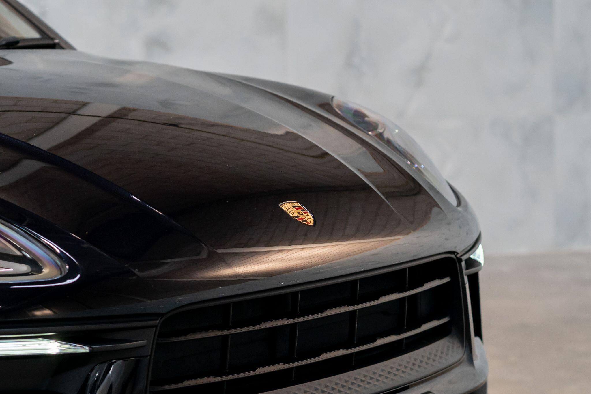Porsche Macan view 40