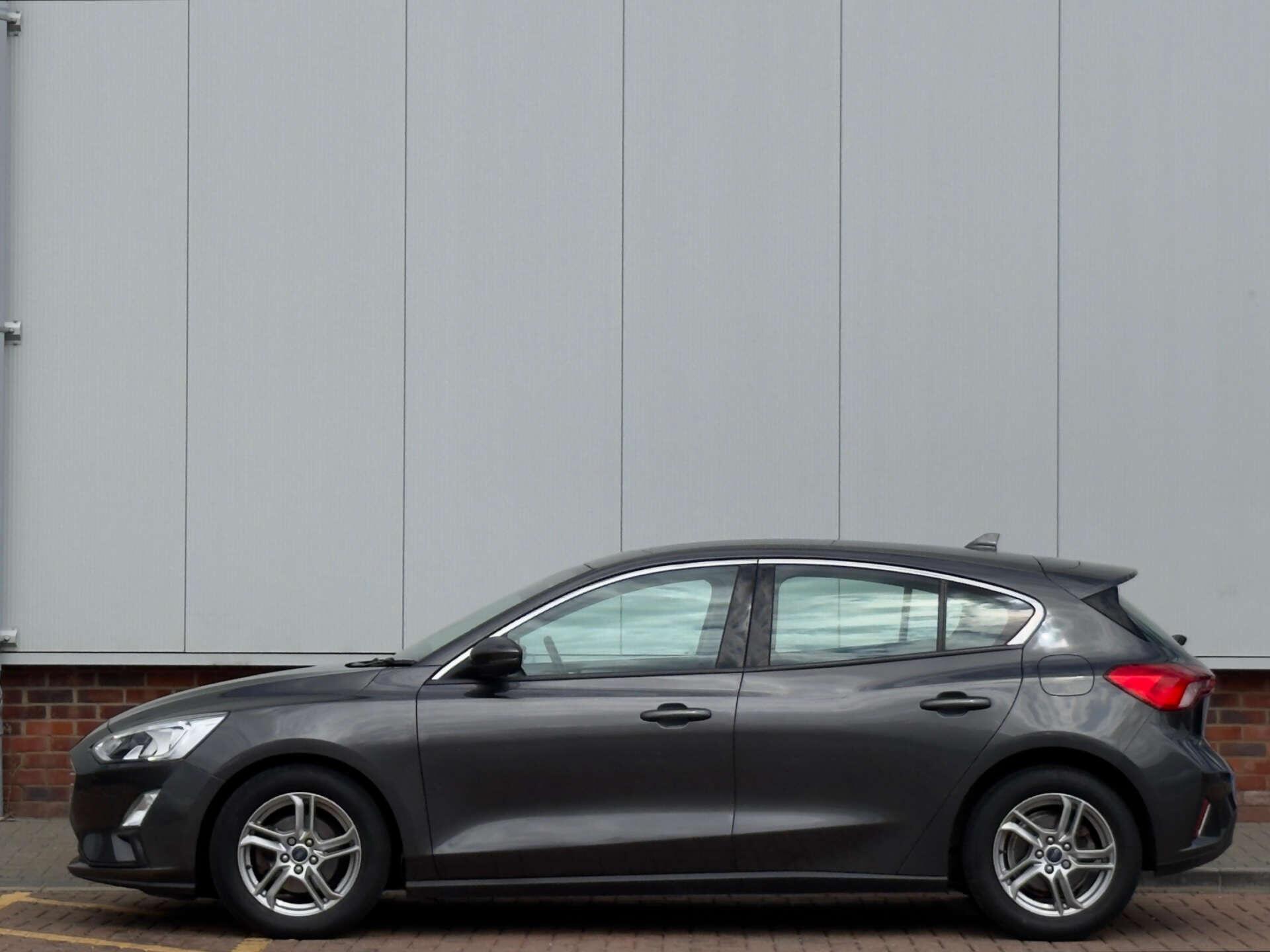 Ford Focus view 7