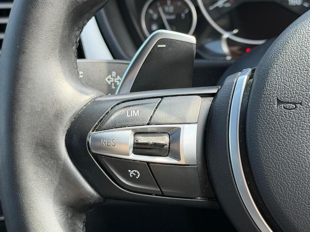 BMW 3 Series view 26