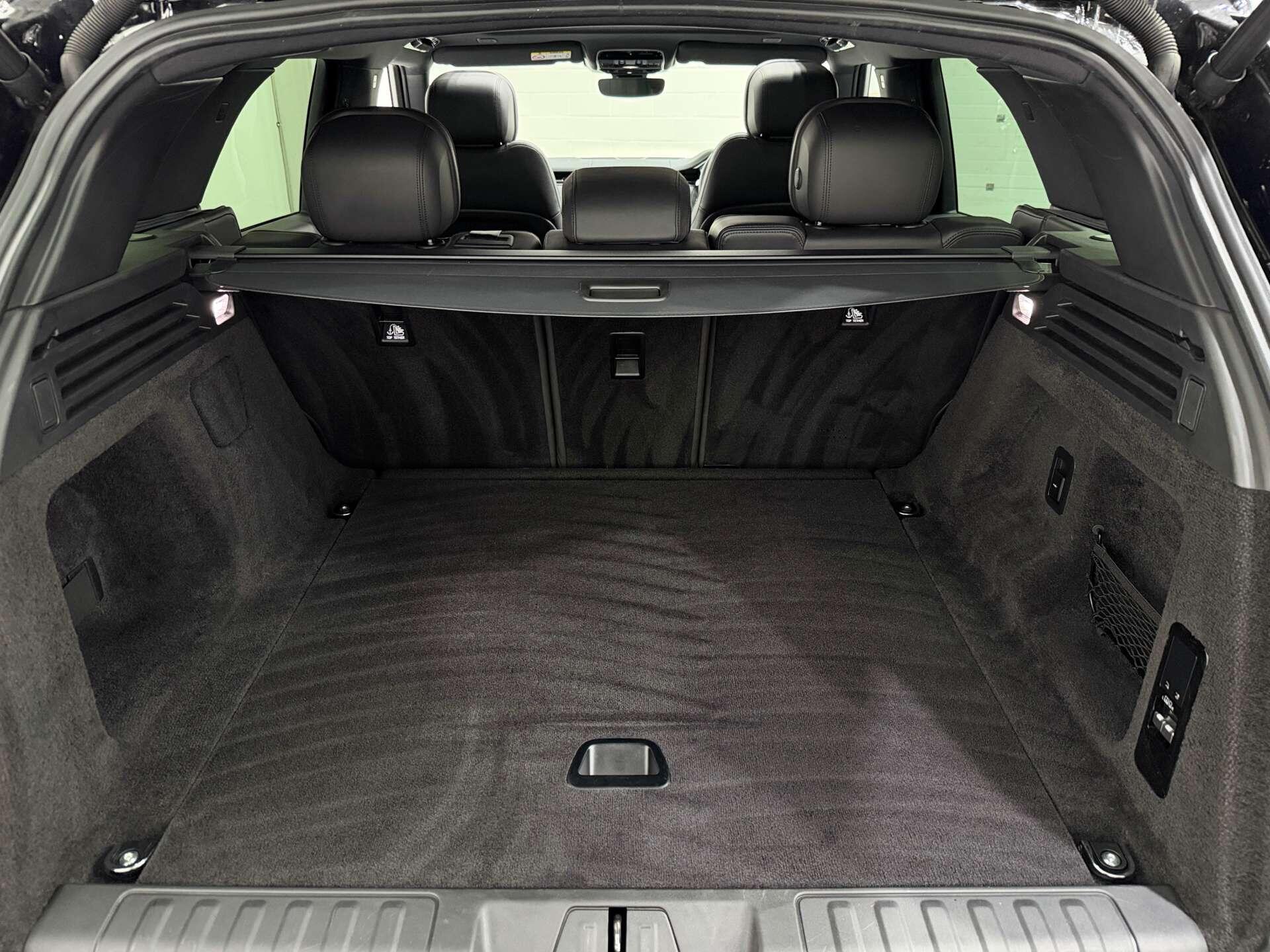 Land Rover Range Rover Sport view 23