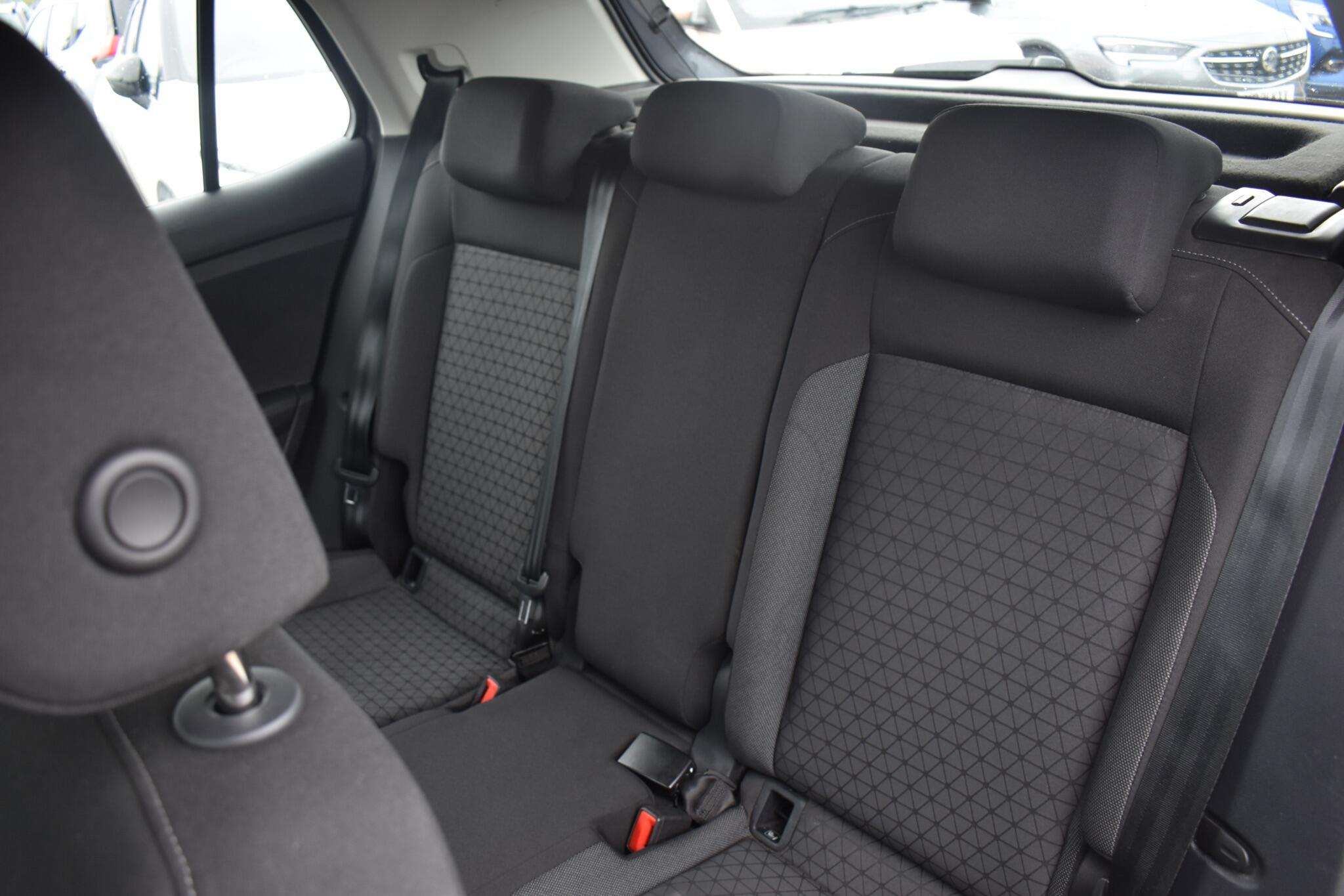 T-Cross - 1.0 TSI SE Euro 6 (s/s) 5dr - Image 13