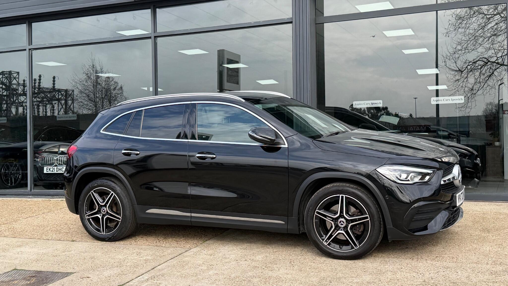Mercedes-Benz Gla view 12