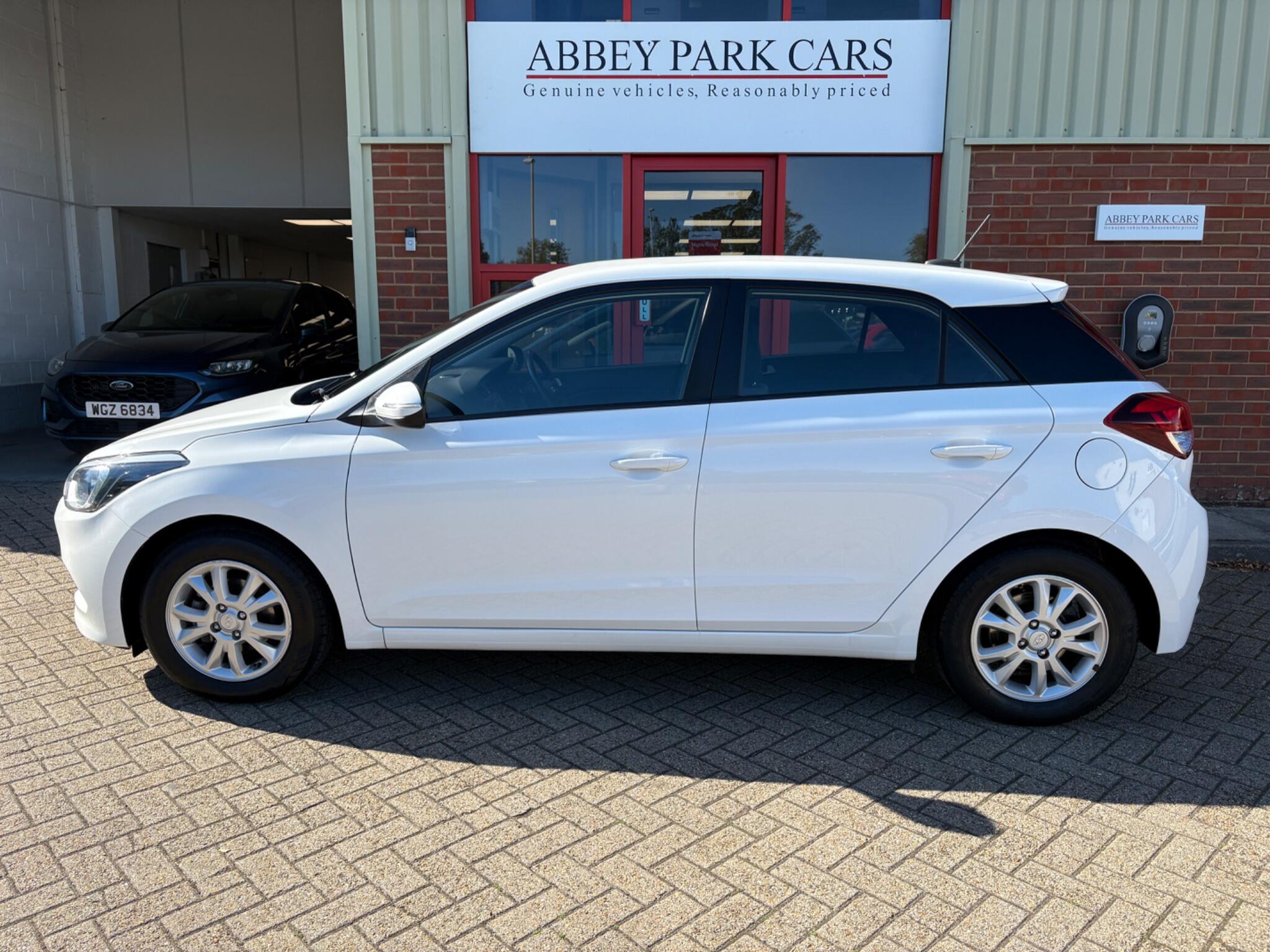 Hyundai i20 view 6