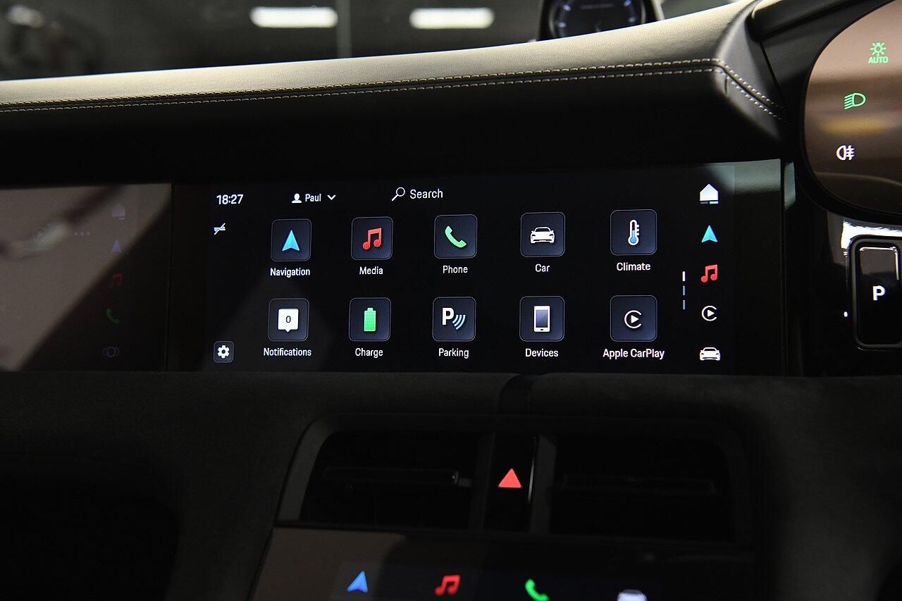 Porsche Taycan view 34
