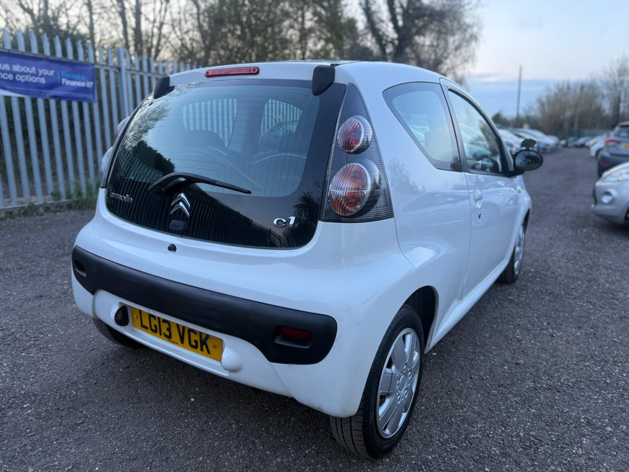 2013 Citroen C1 image 8