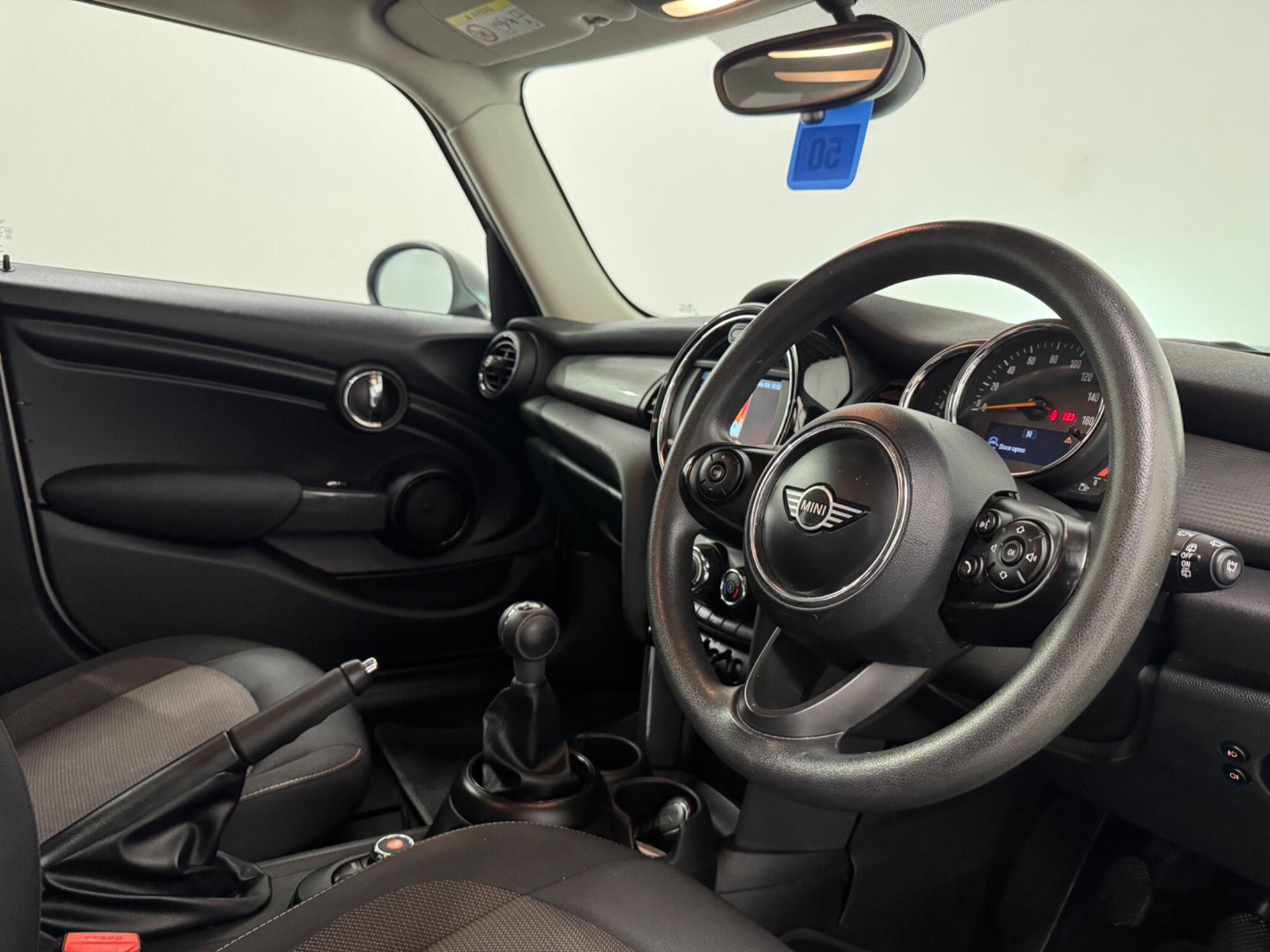 Mini Hatch view 11