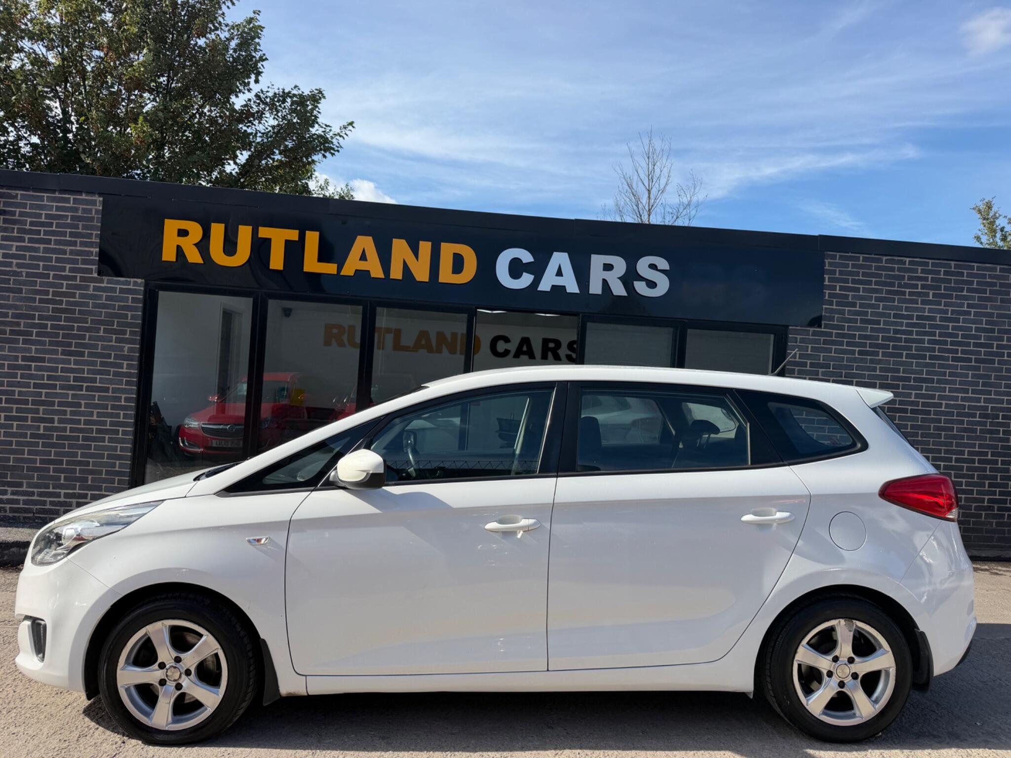 Kia Carens view 7