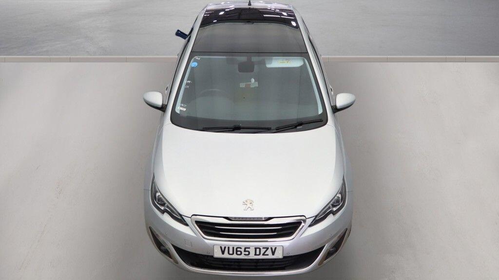 Peugeot 308 view 5