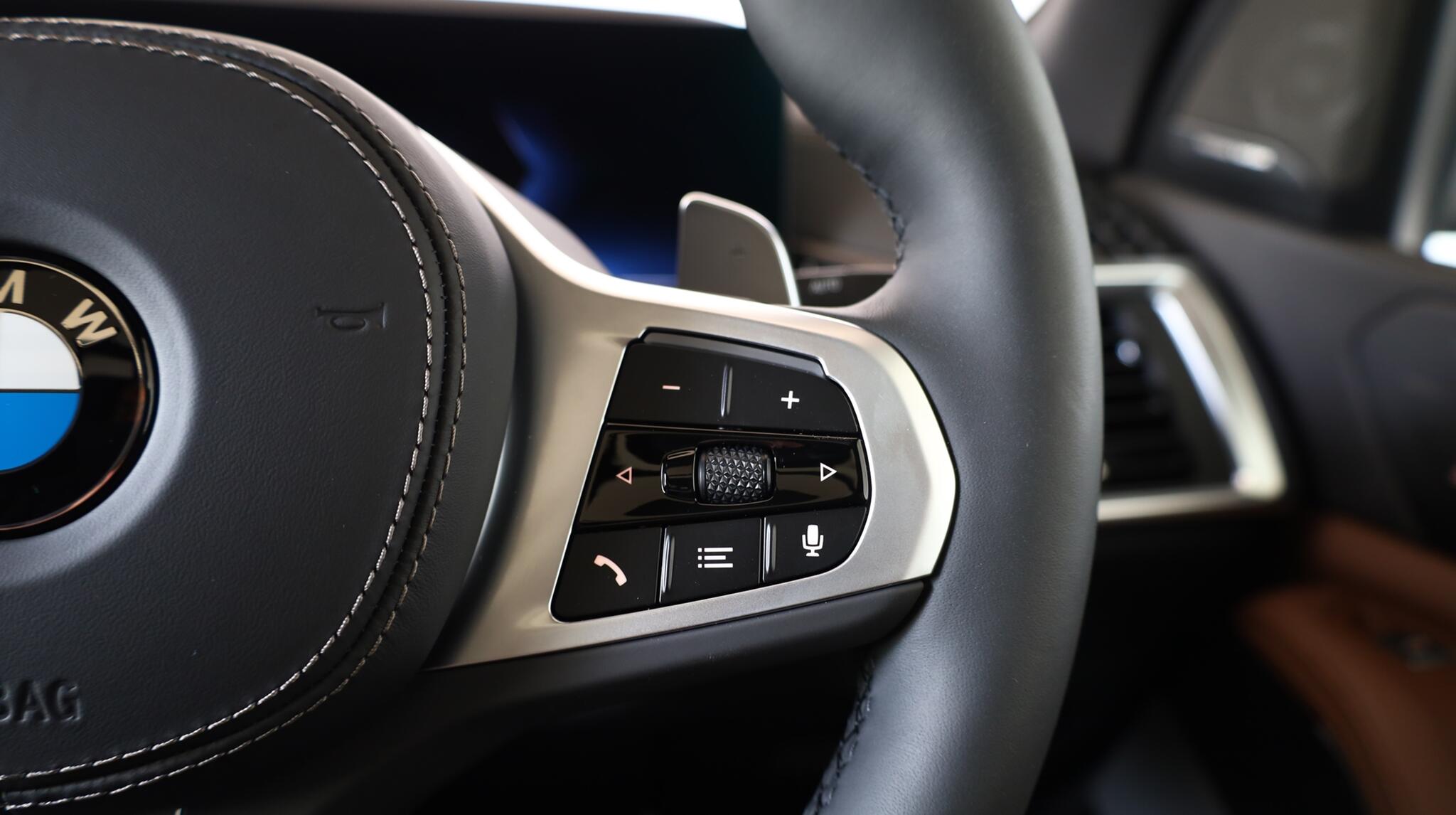 BMW X5 view 18