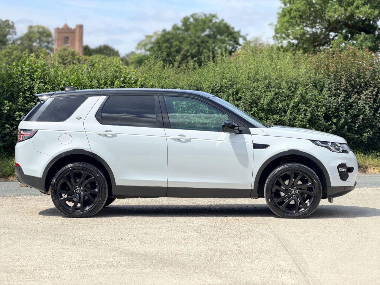 Land Rover Discovery Sport view 6